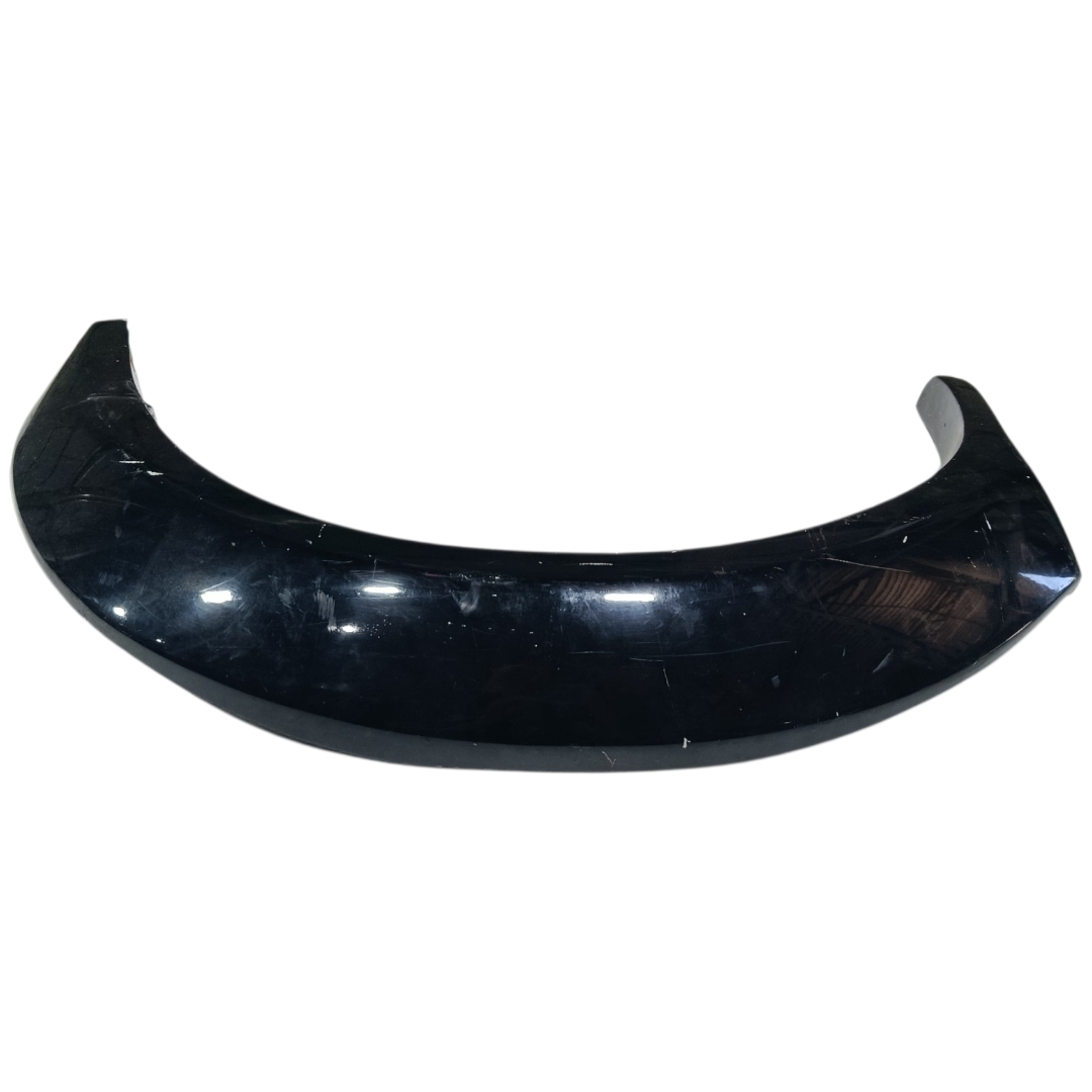 Moldura caixa roda tras esquerda Mitsubishi L200 Sport 2004