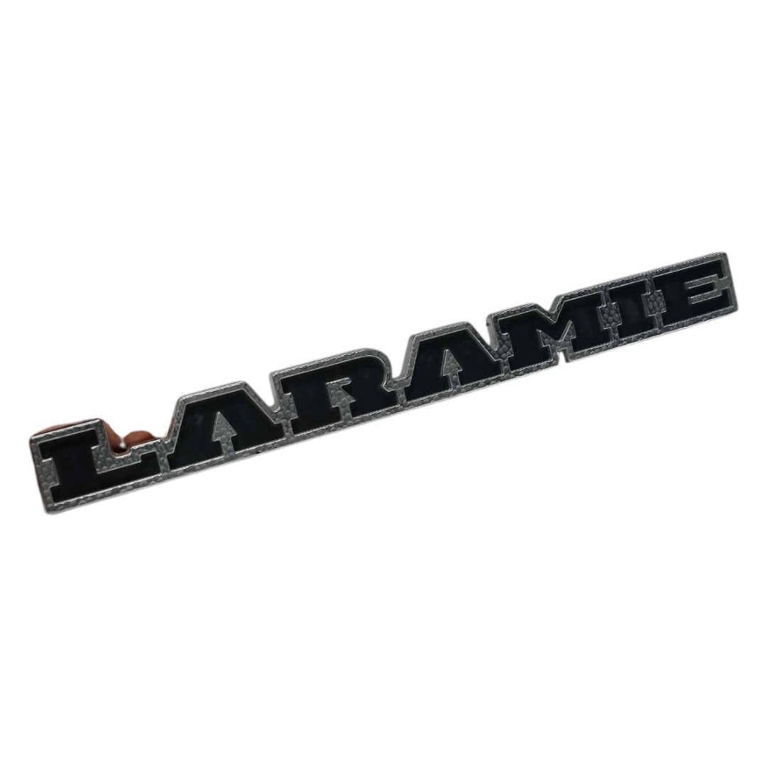Emblema Laramie Tampa Traseira Rampage Laramie 2024