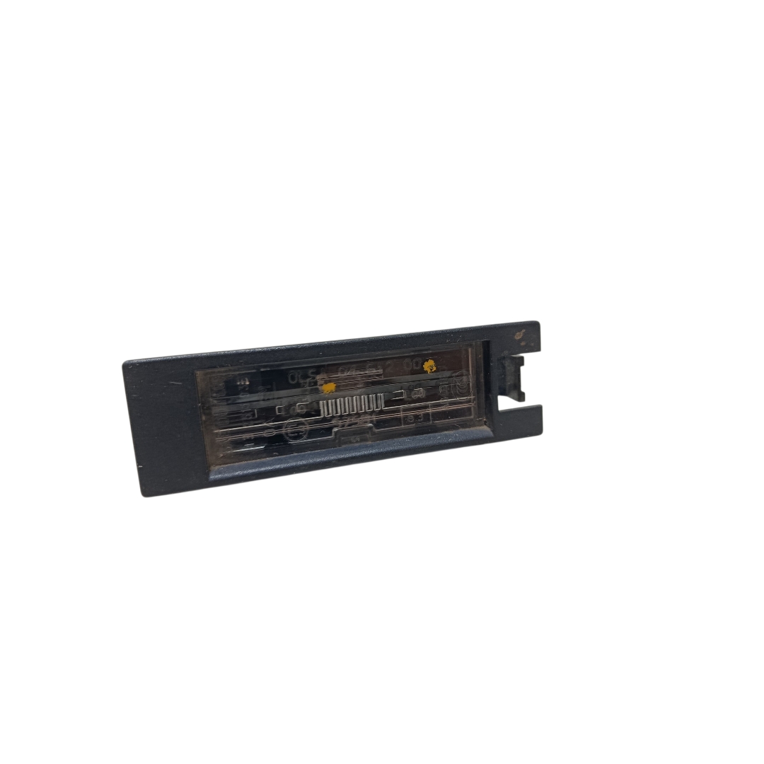 Luz placa traseira GM Montana 2008 2010