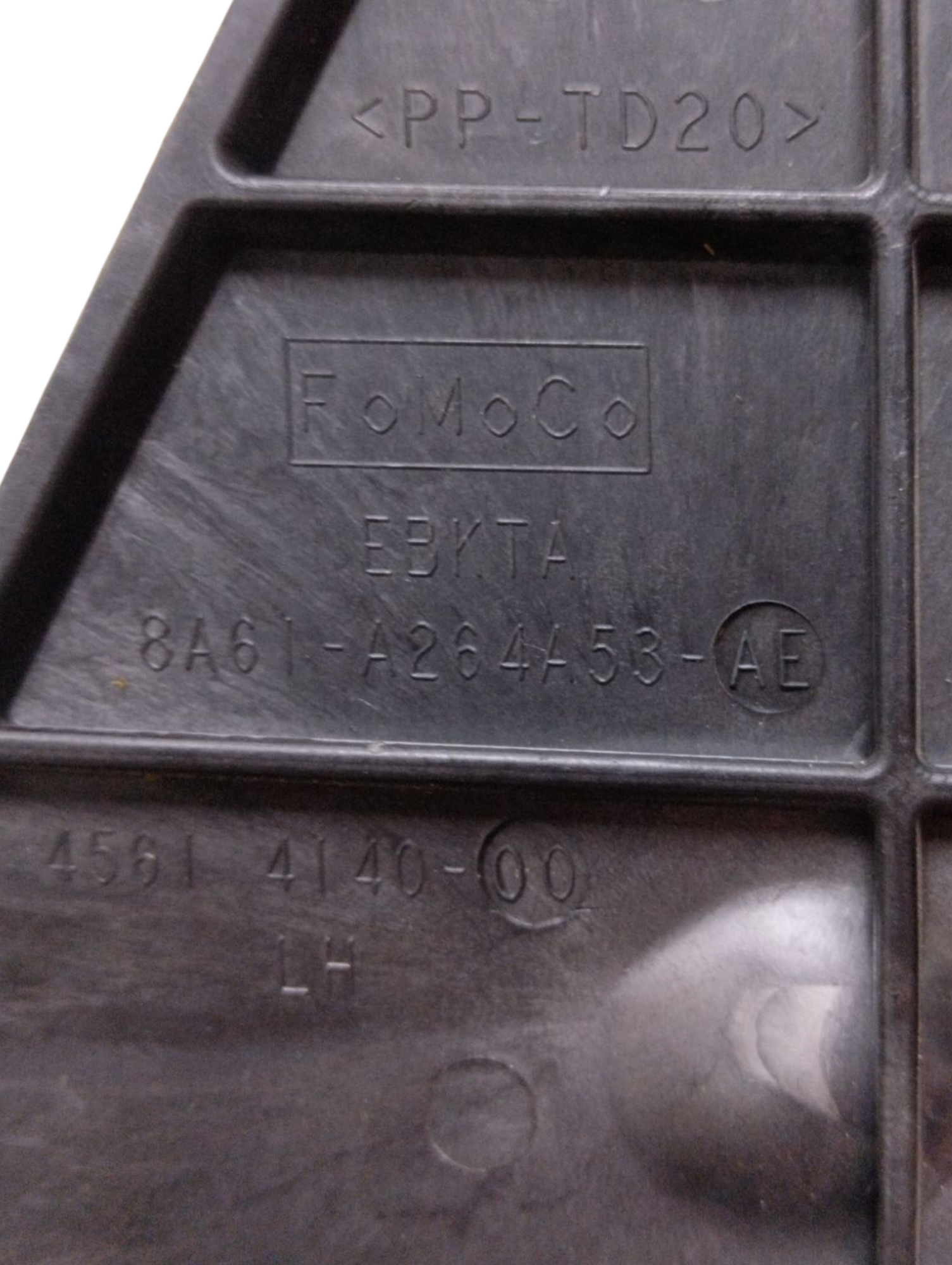 Suporte Maçaneta Externa Traseira Esquerda Ford 2