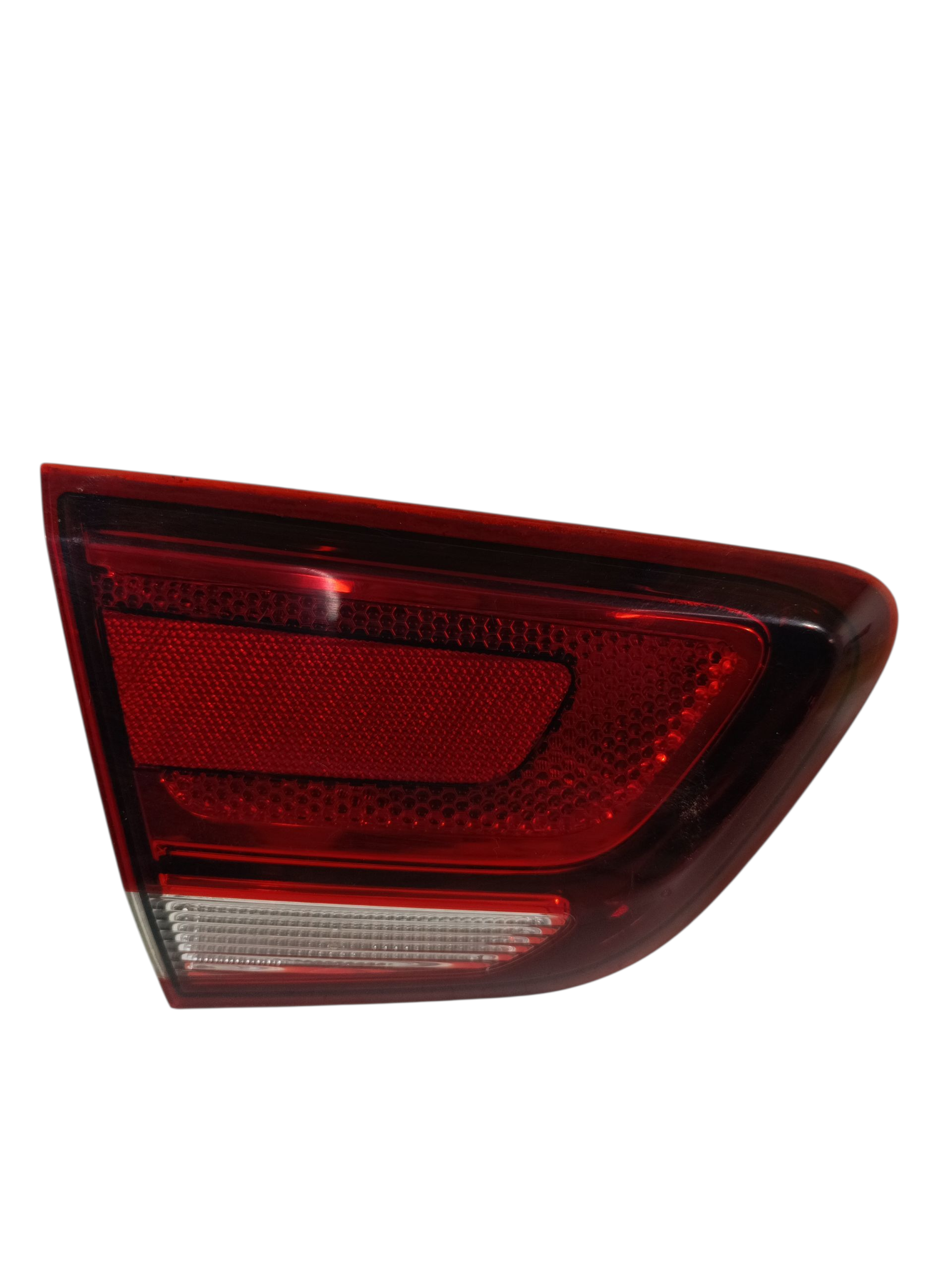 Lanterna Tampa Traseira Esquerda Chevrolet Cobalt LTZ 2019