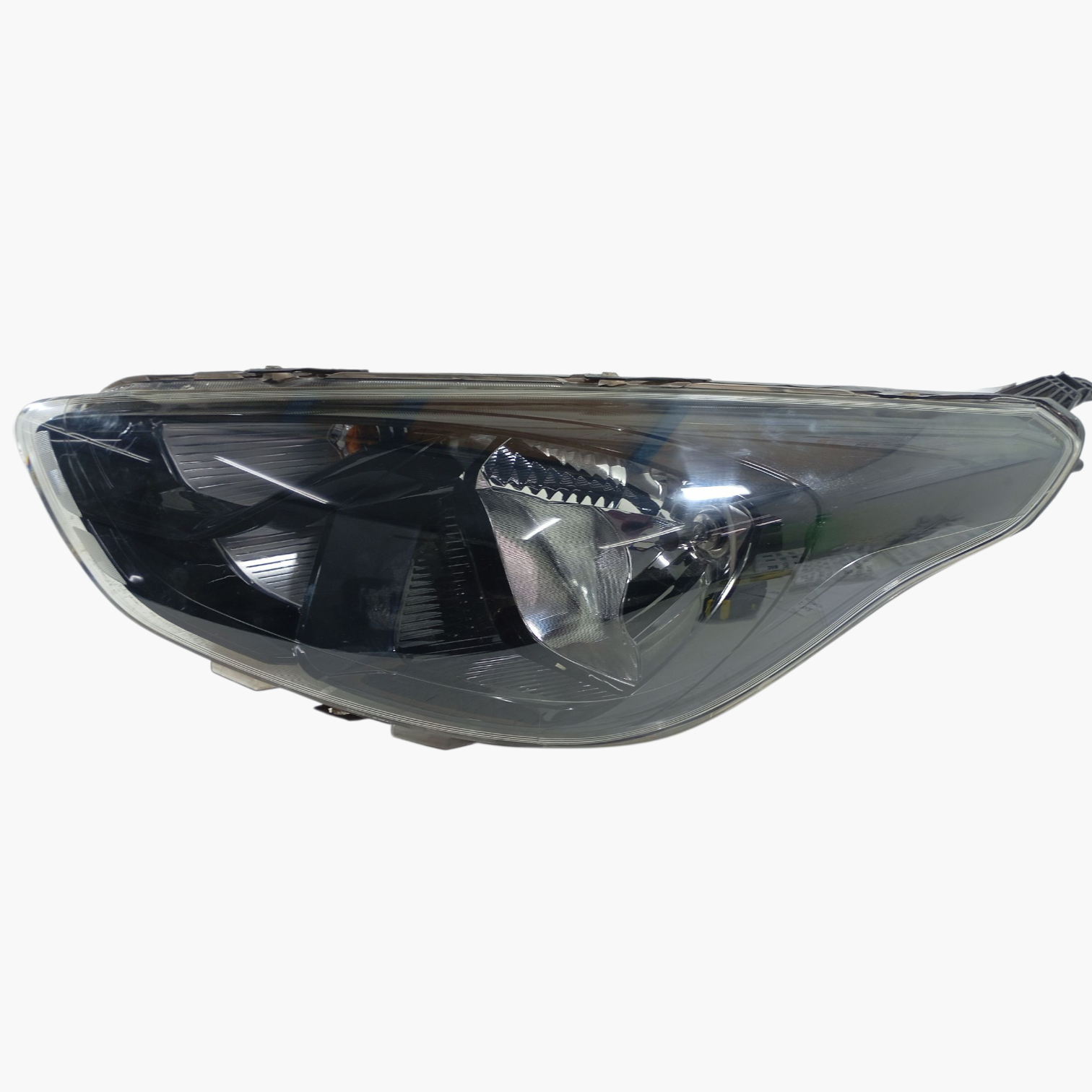 Farol esquerdo Ford Ka 2019 Recuperado