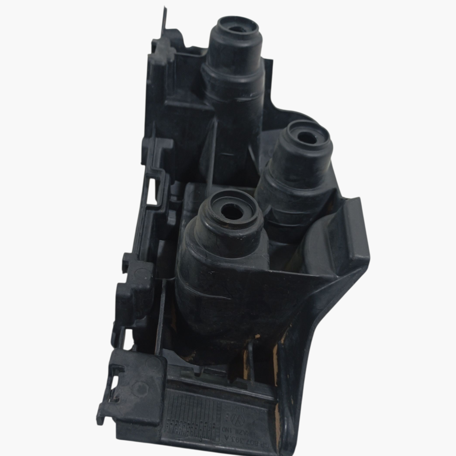 Guia parachoque traseiro esquerdo Volkswagen Tcross Hl turbo 1.4 2021 10