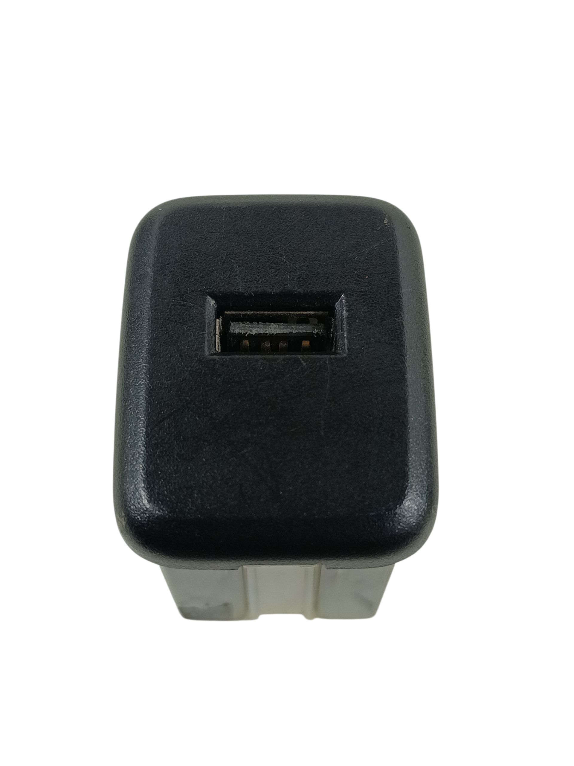 Entrada Usb Chevrolet Cruze 22