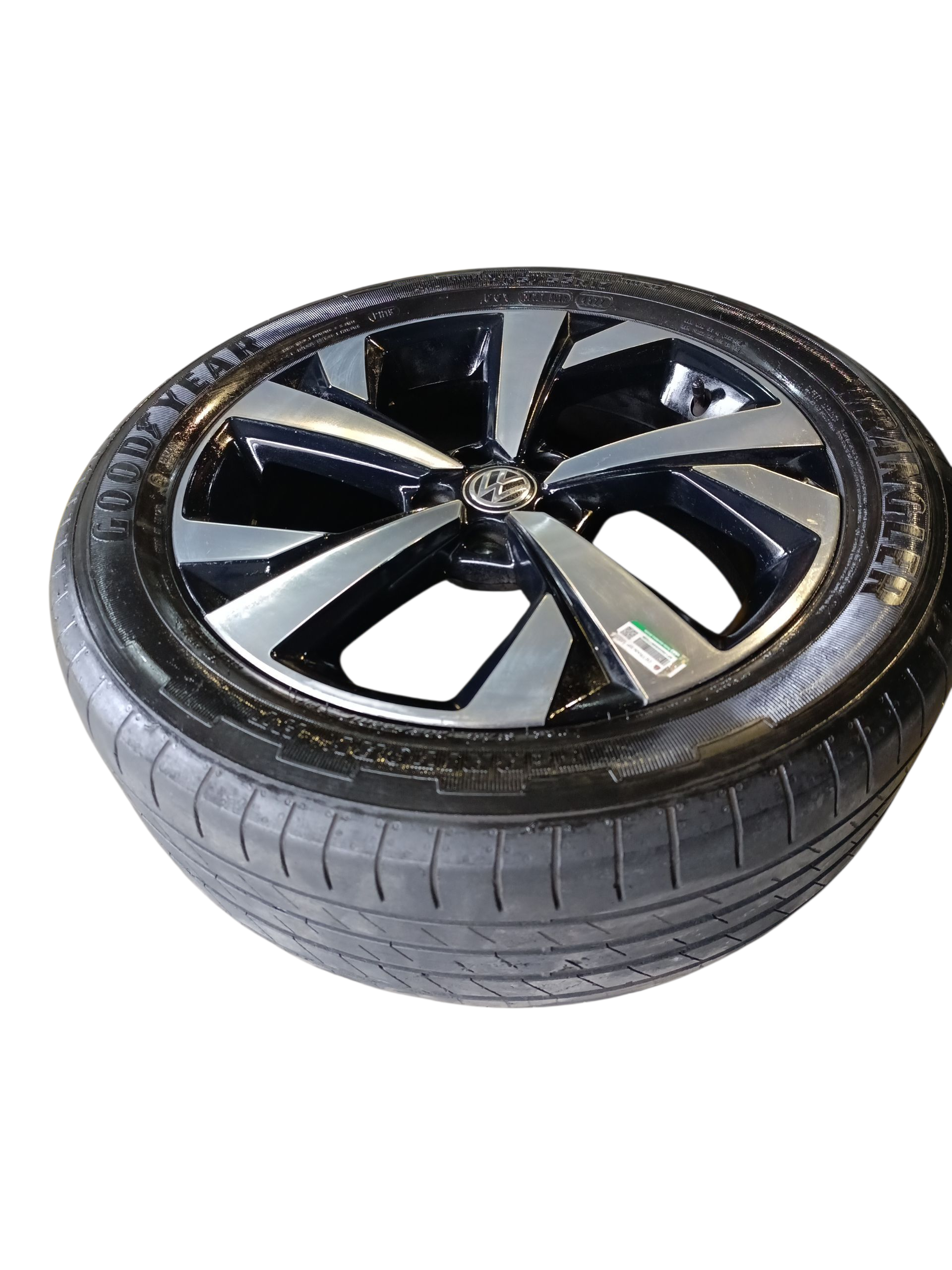 roda liga leve Volkswagen nivus highline 2021 avaria