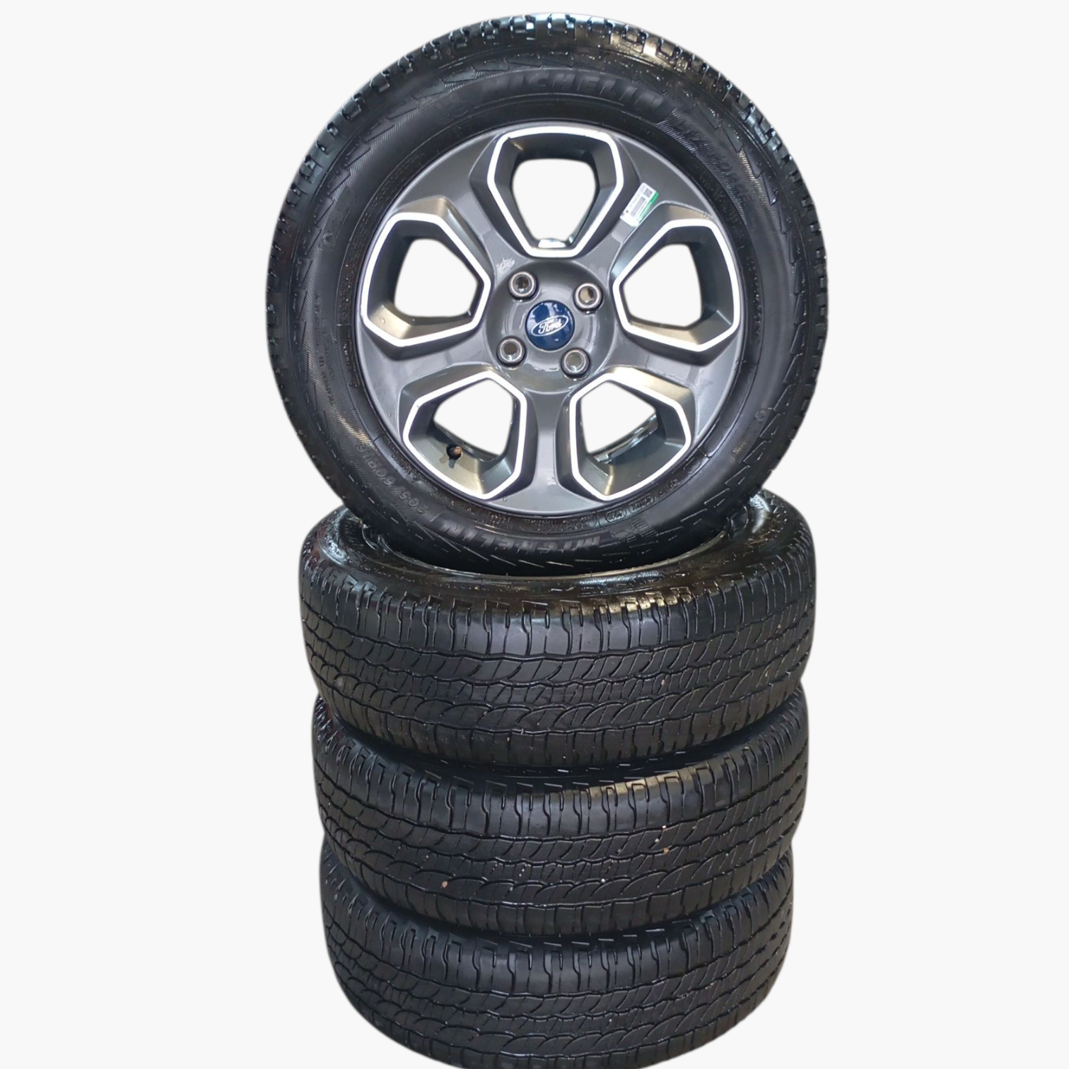 Jogo de pneu e roda 205/60R16 Ford Ecosport Freestyle 2019
