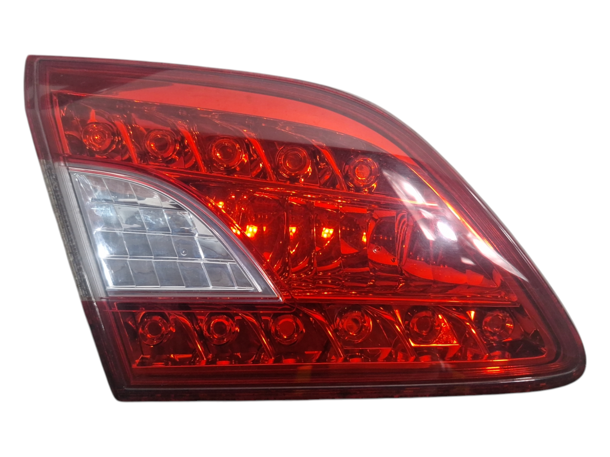 lanterna tampa traseira esquerda nissan sentra 2015 a 2016