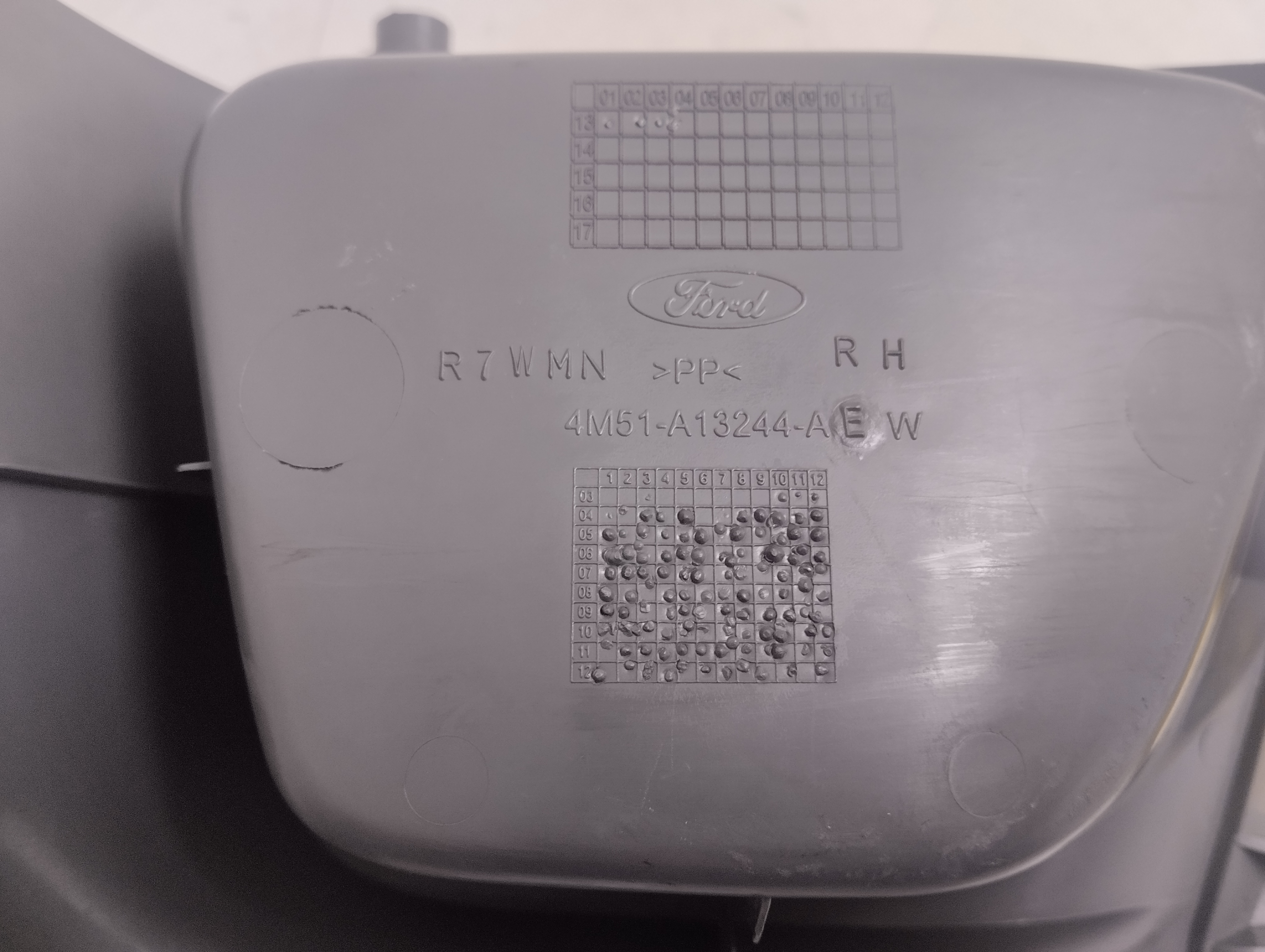 Soleira Traseira Direita Ford Focus 2009 a 2013 4