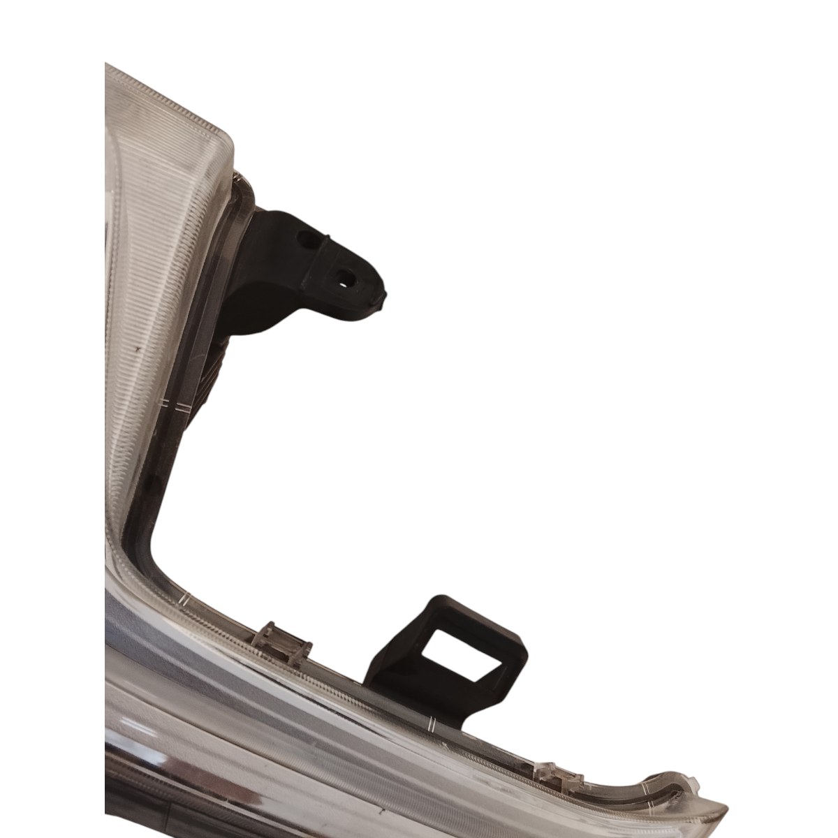 Farol Milha Direito chevrolet Tracker 2020 2023 3