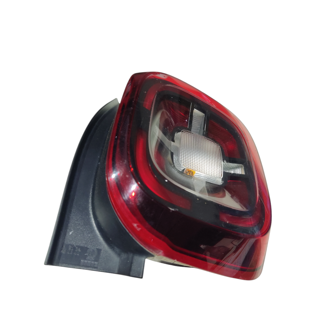 Lanterna traseira Renault Duster 2021 2023