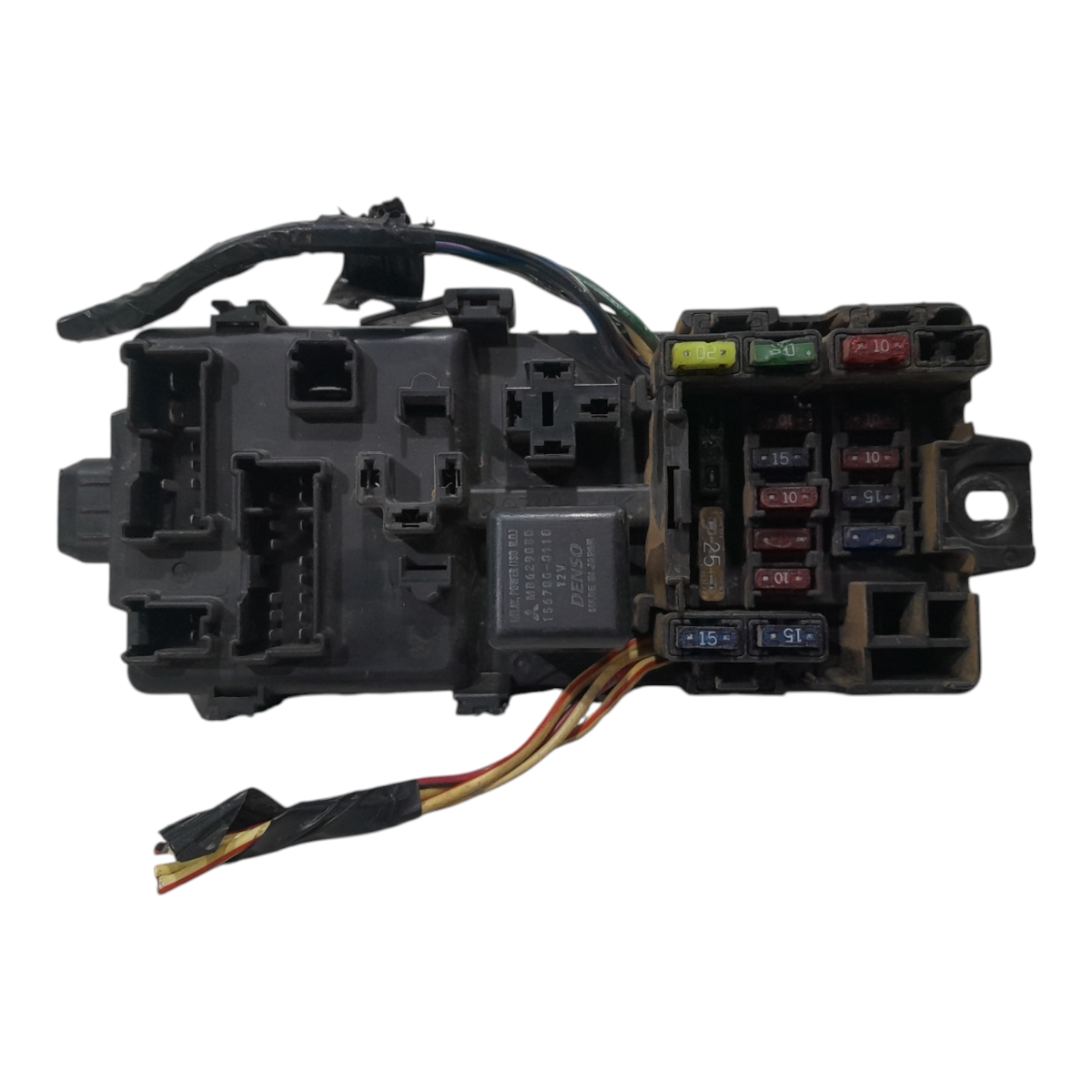 Caixa Fusível Mitsubishi Pajero Sport 2.8 4X4 2002 a 2006