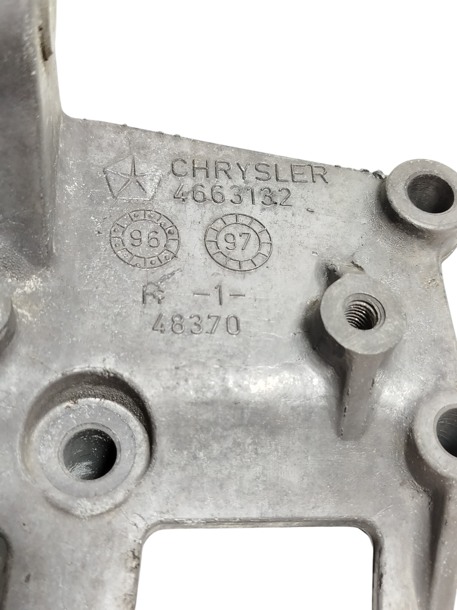 Suporte Alternador Chrysler Stratus 1996 4663132 2