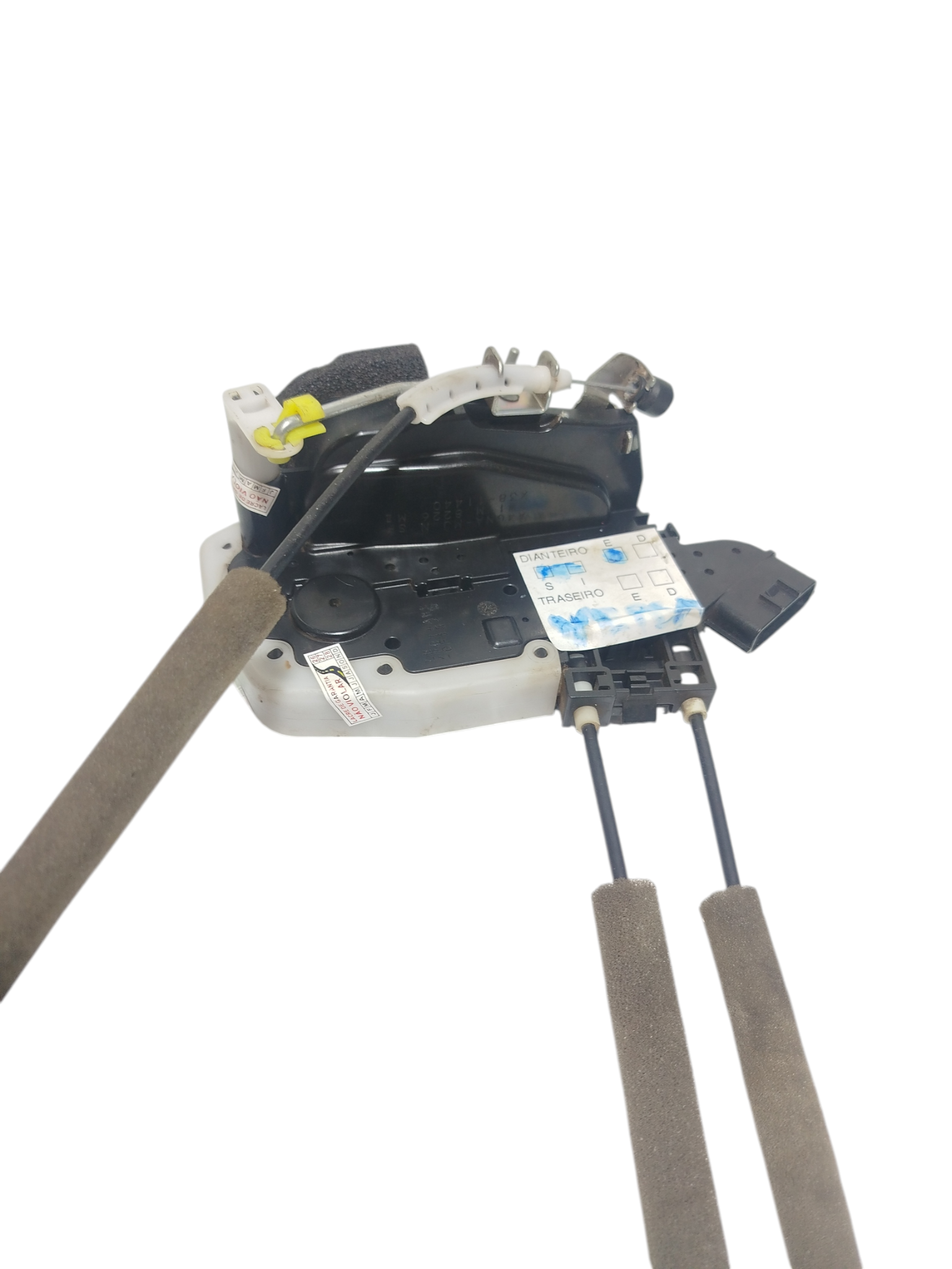 fechadura porta diant esquerda Nissan versa 5