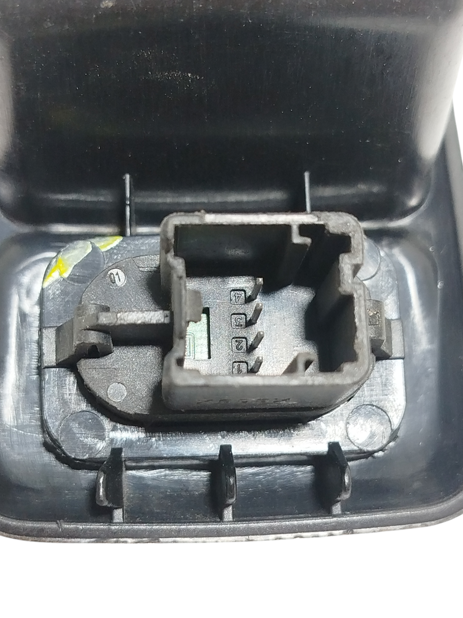 Moldura Botão Vidr Tras Direito Ford Focus 2013 3m51226a36 3