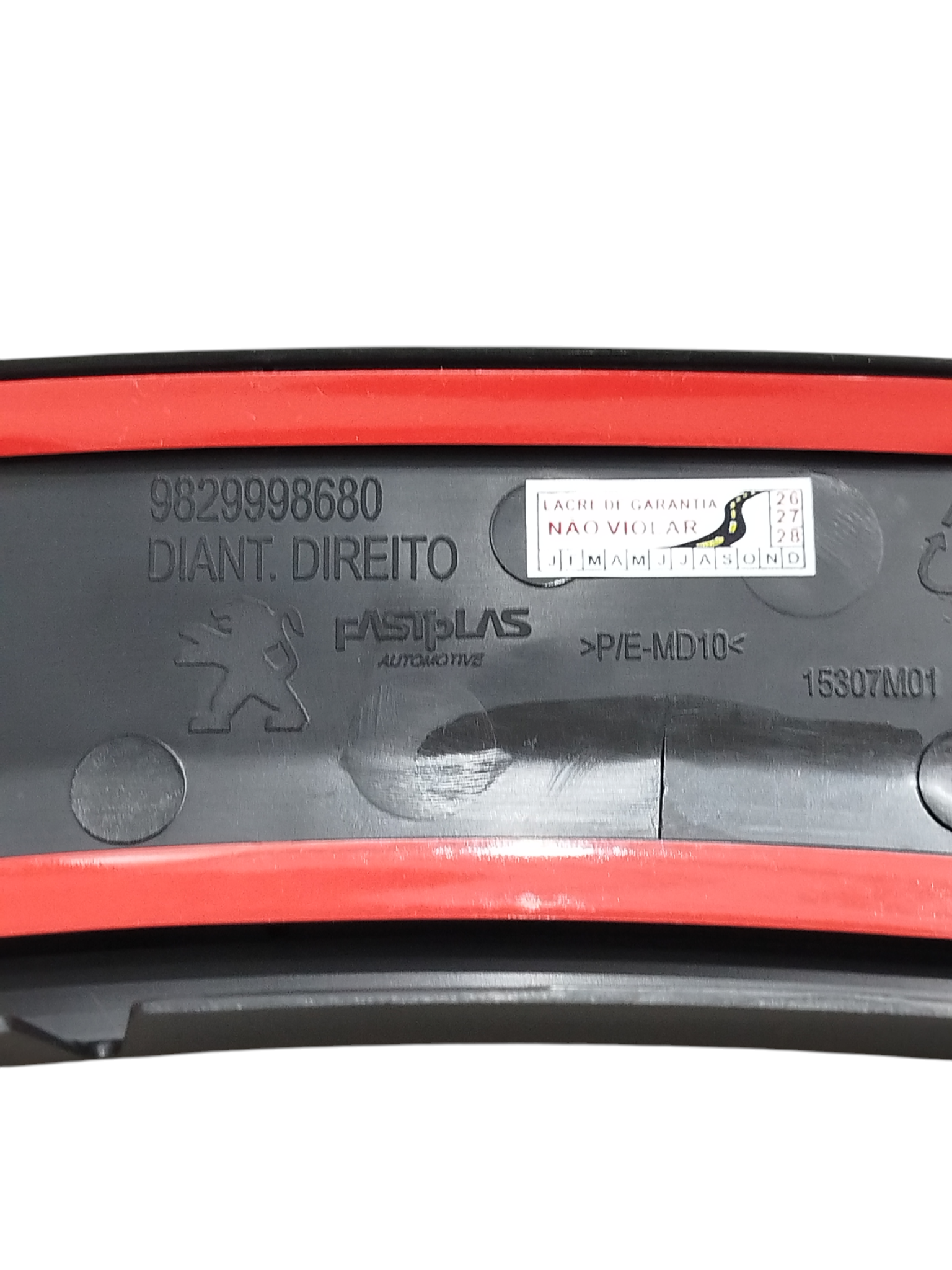 Aplique Para-lama Dianteiro Direita Peugeot 2008 9829998680 Preto 2