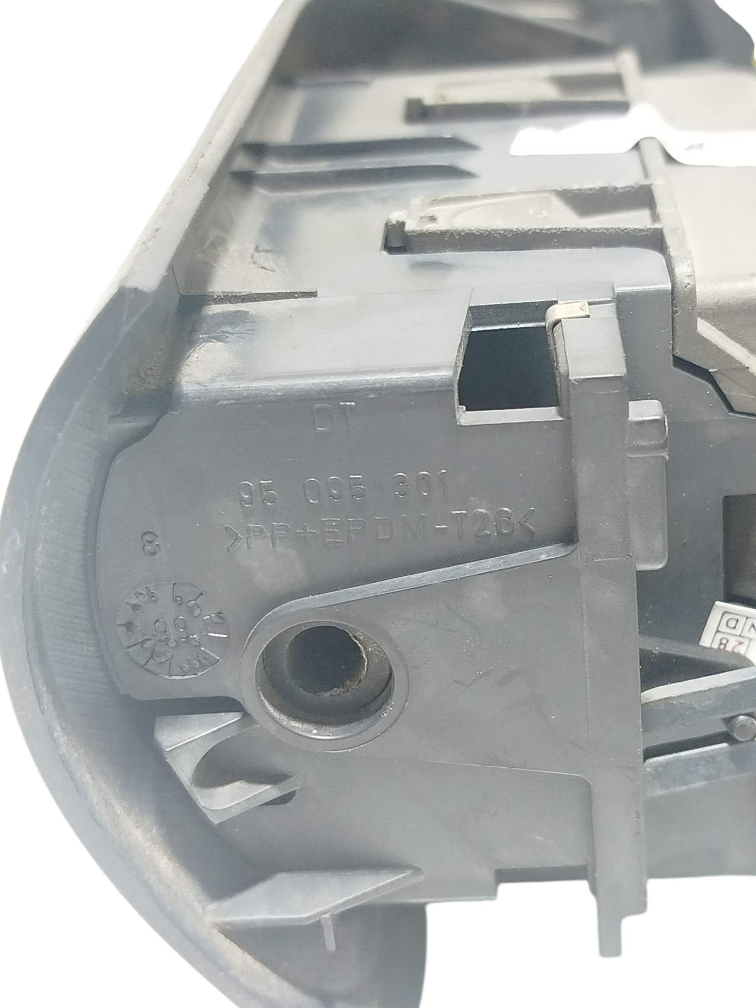 difusor ar lado direito Renault Clio 1999 95095311 4