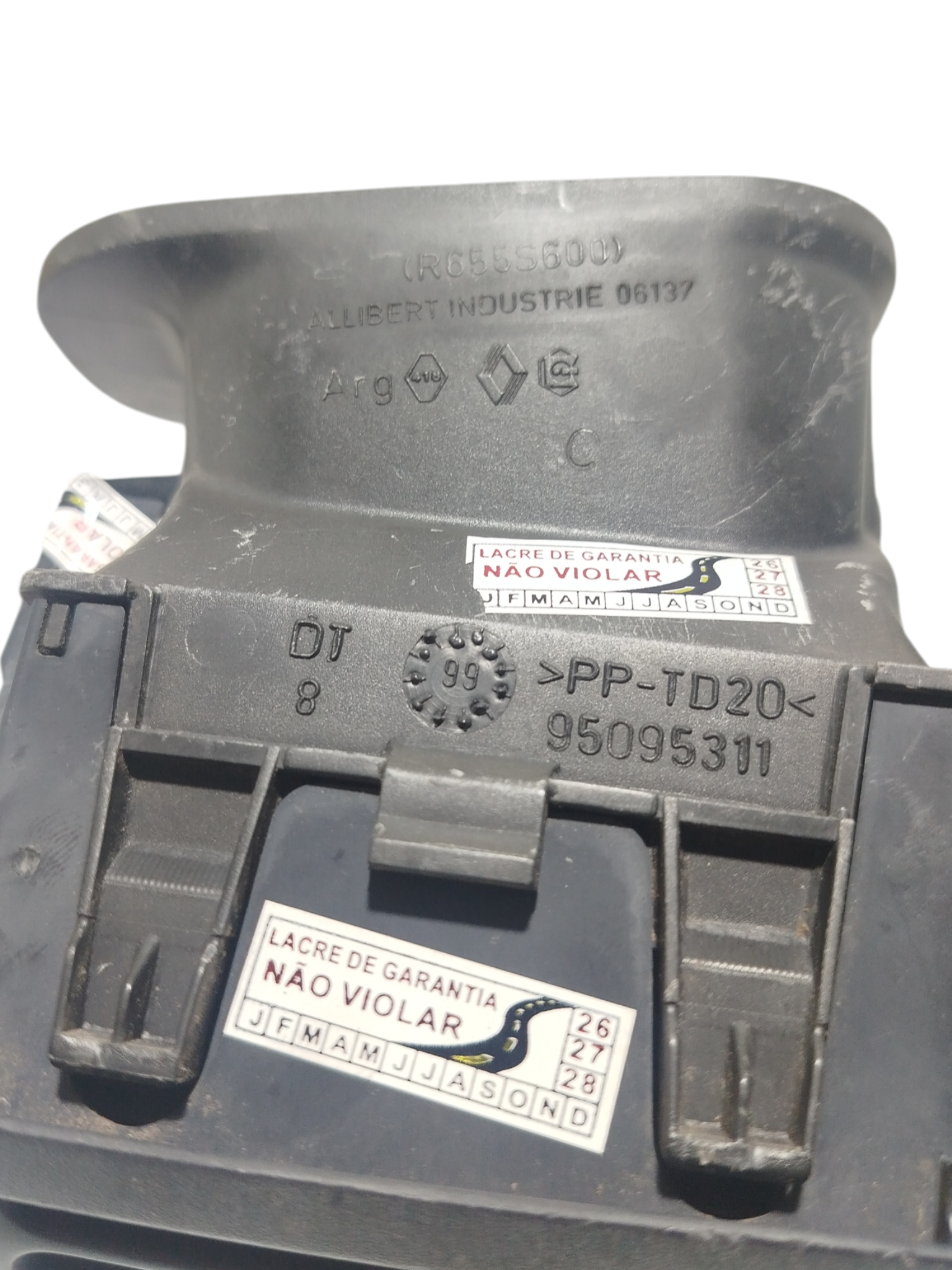 difusor ar lado direito Renault Clio 1999 95095311 1