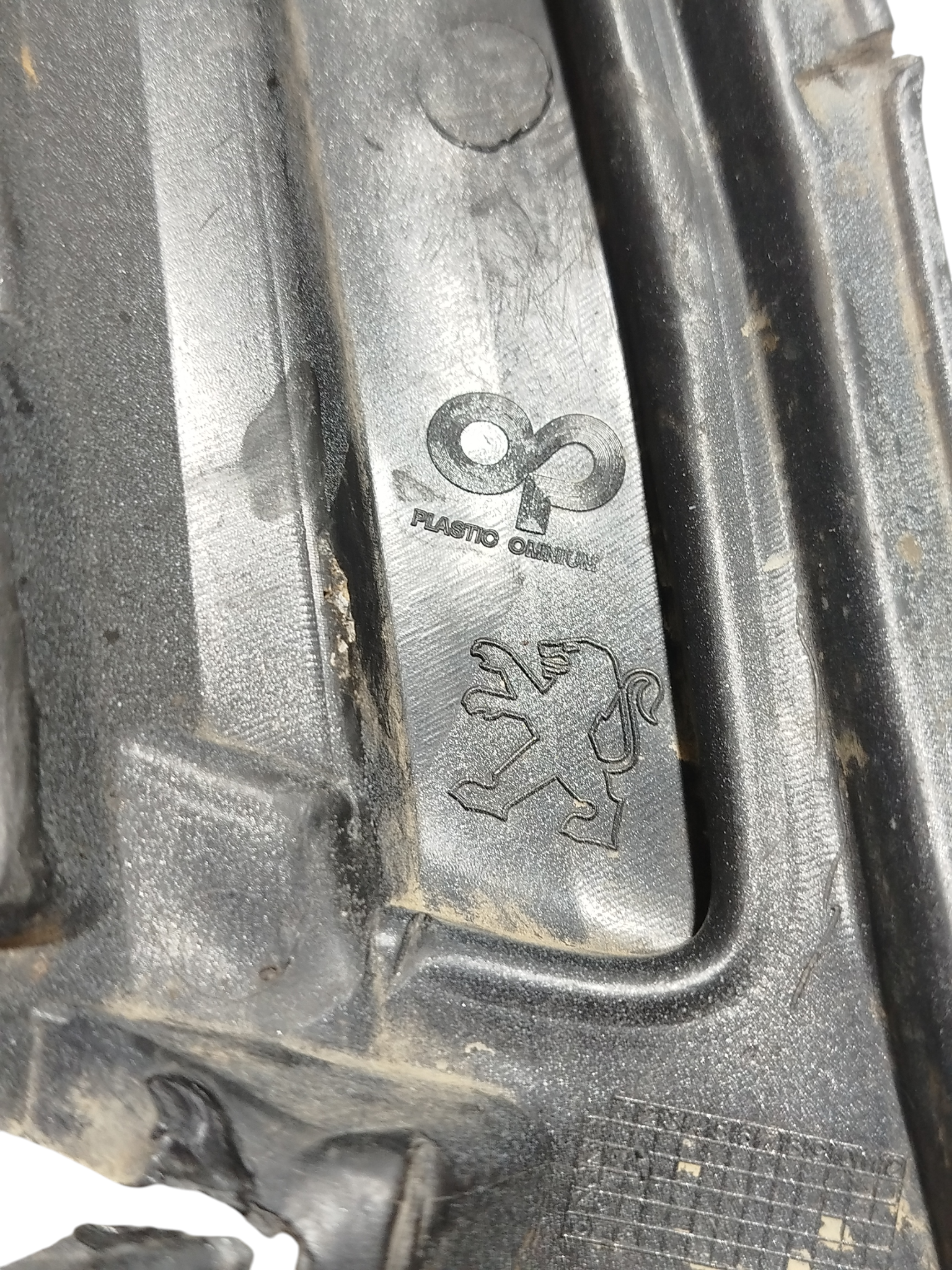 Moldura Farol Milha Esquerda Peugeot 308 2014 9676268977 Cinza Esquerdo 3