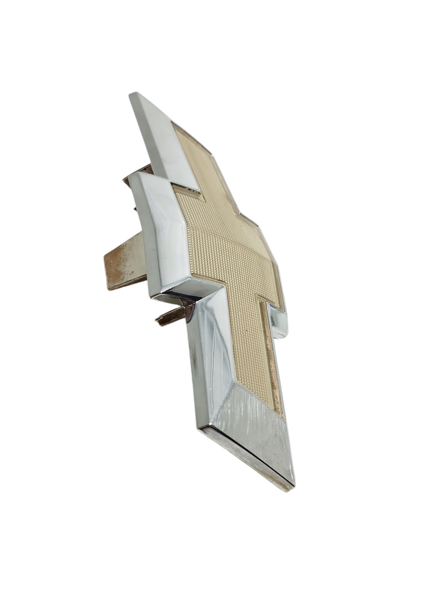 Emblema Grade Chevrolet Onix 2016 94747898 3