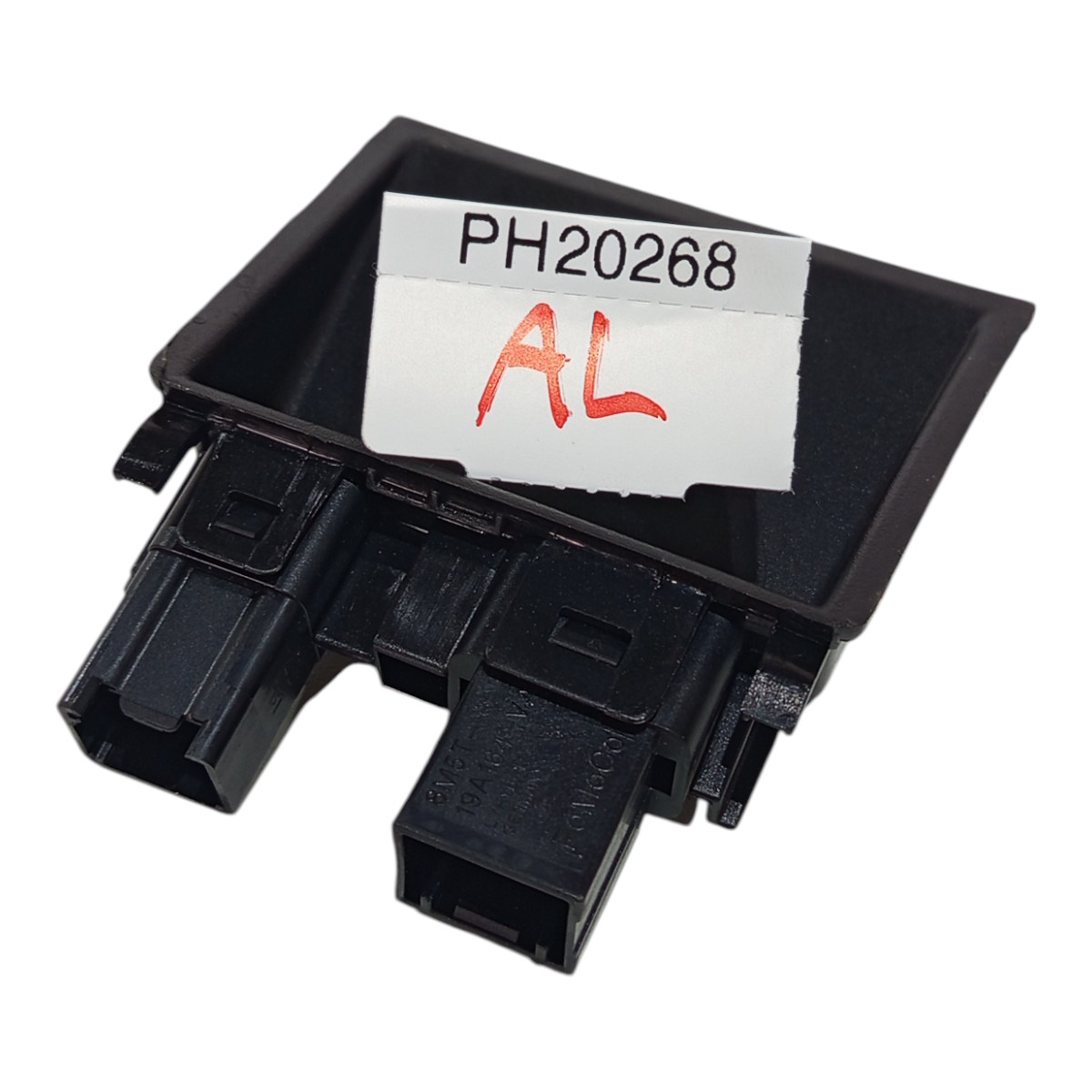 Acabamento Entrada Auxiliar Usb Volvo Xc60 T5 2013/2017 8