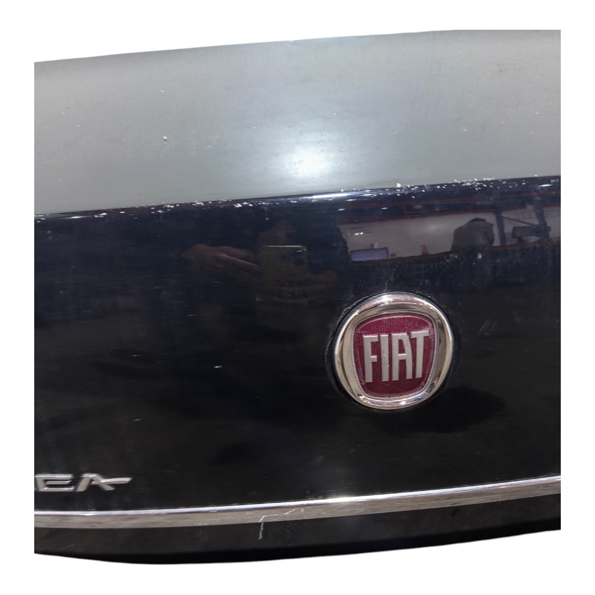 Tampa Traseira Porta Mala Fiat Linea LX 2009 a 2010 1