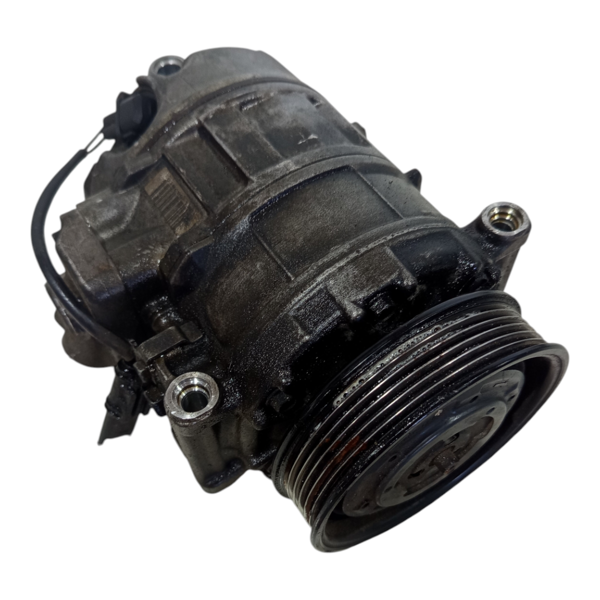 Compressor Ar Condicionado Bmw 325i 2.5 24v 6cc 2005 A 2012 8