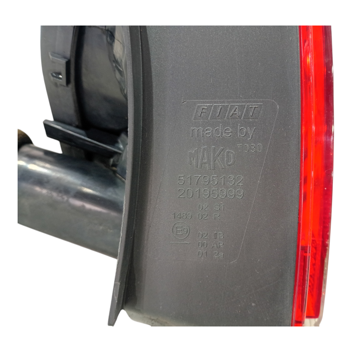 farol lanterna traseiro direito  FIAT LINEA 2009 a 2012 4