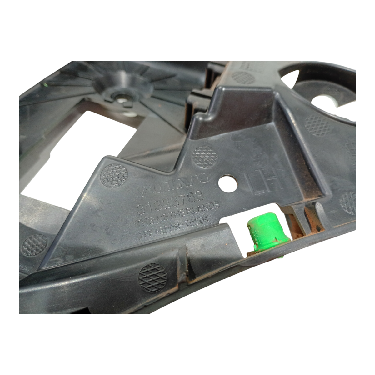 Suporte Guia Parachoque Traseir Esquerdo Volvo Xc60 T5 13/17 6