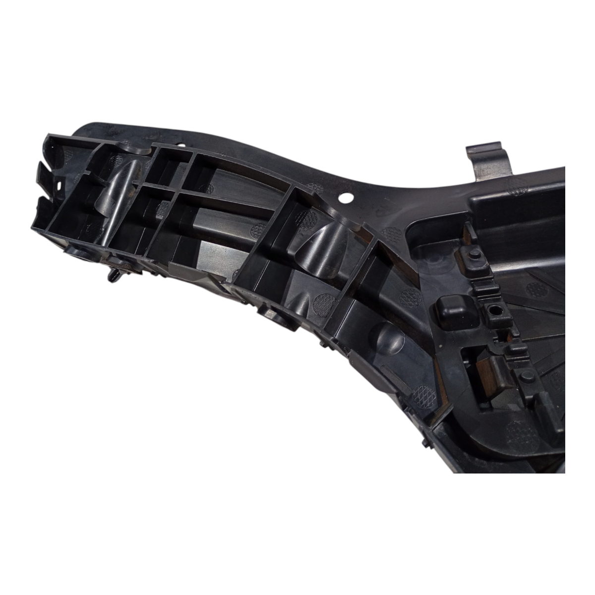 Suporte Guia Parachoque Traseir Esquerdo Volvo Xc60 T5 13/17 4