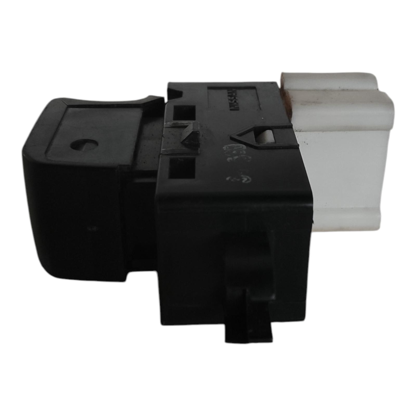 Botão Vidro Elétrico Traseiro Direito Nissan March 2012 2019