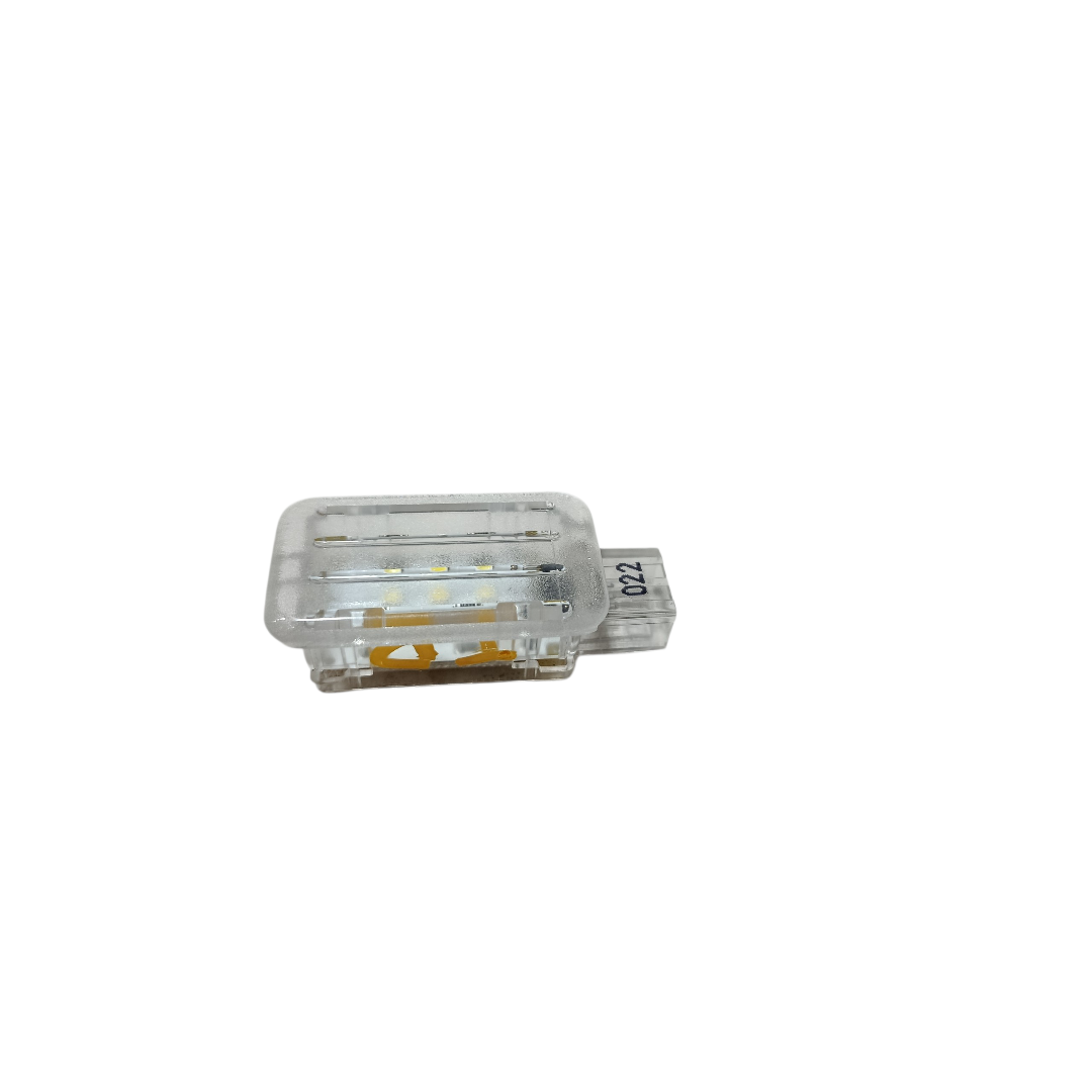 Luz cortesia porta malas Discovery Sport 2022 8