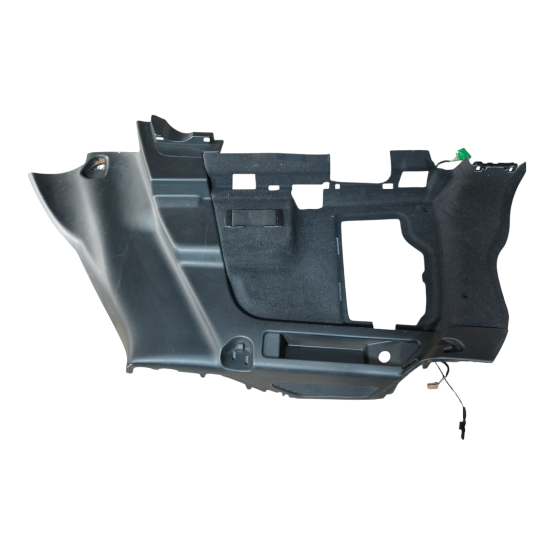 acabamento Esquerdo porta malas Discovery Sport 2020 2022