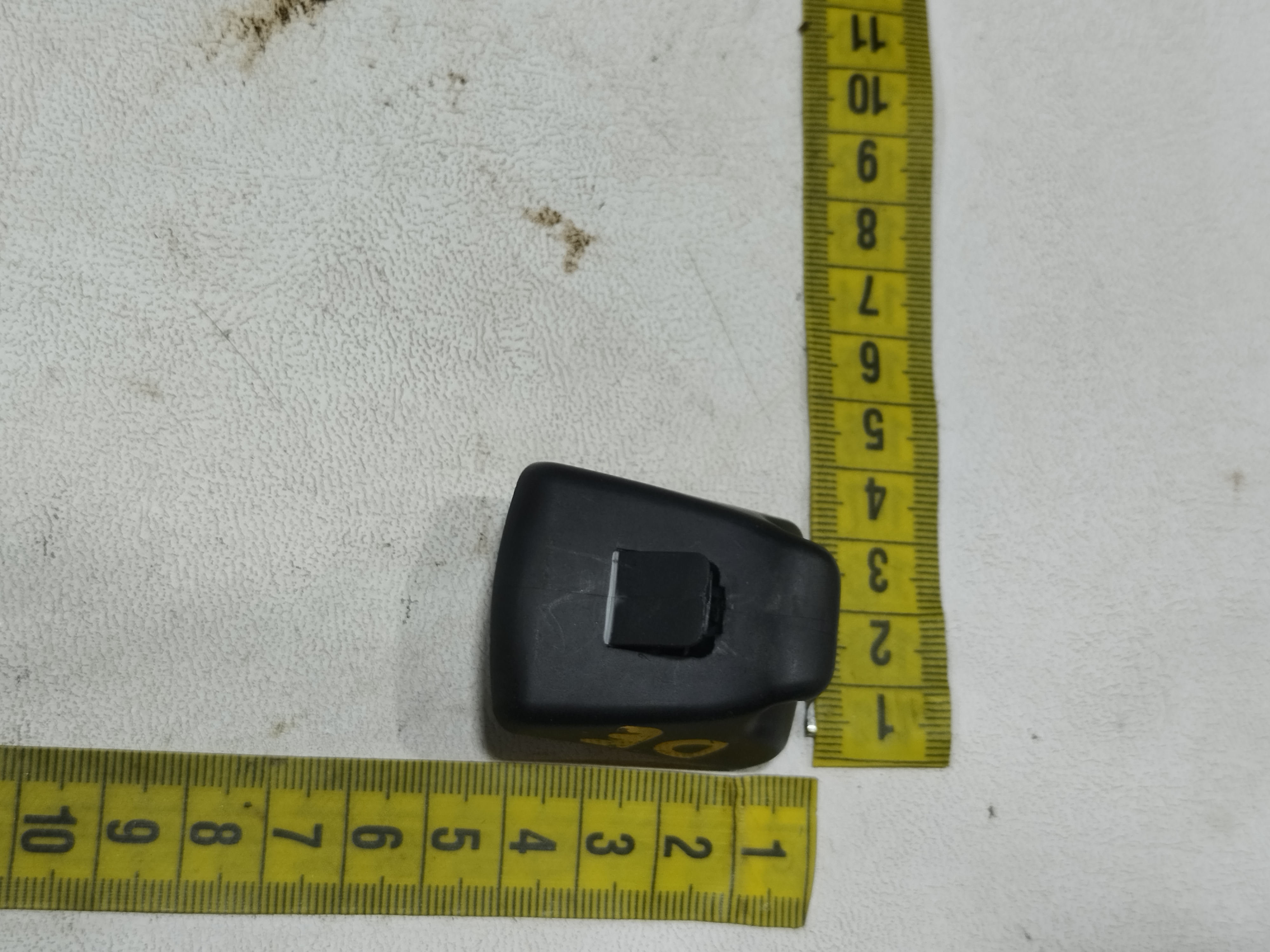 suporte quebra sol Esq Land Rover Discovery Sport 2022 7