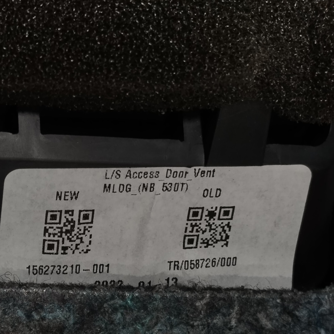 Tampa esquerda Forro porta malas Discovery Sport 2022 7