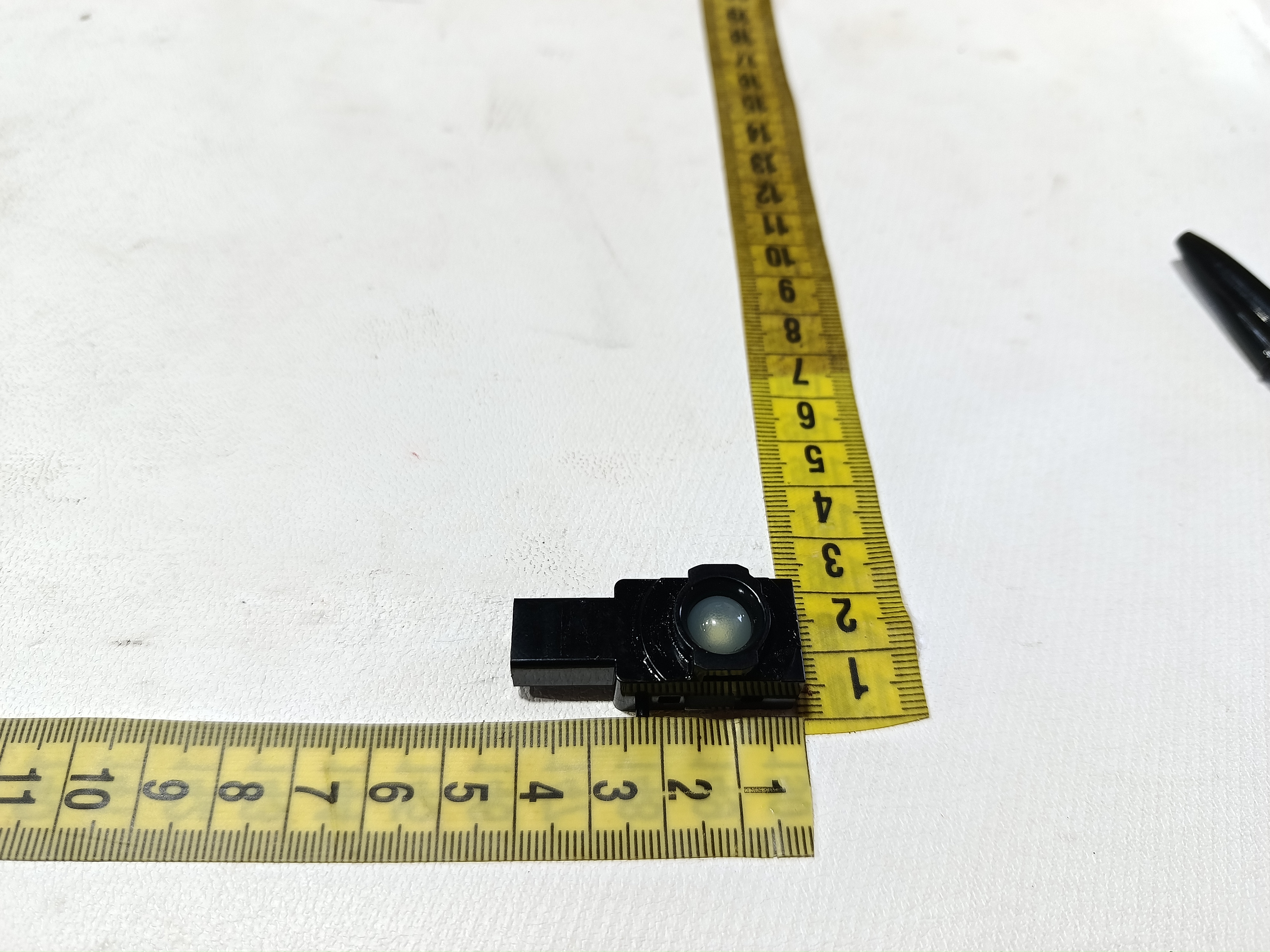 Luz cortesia porta luvas BYD YUAN PLUS 2025 8
