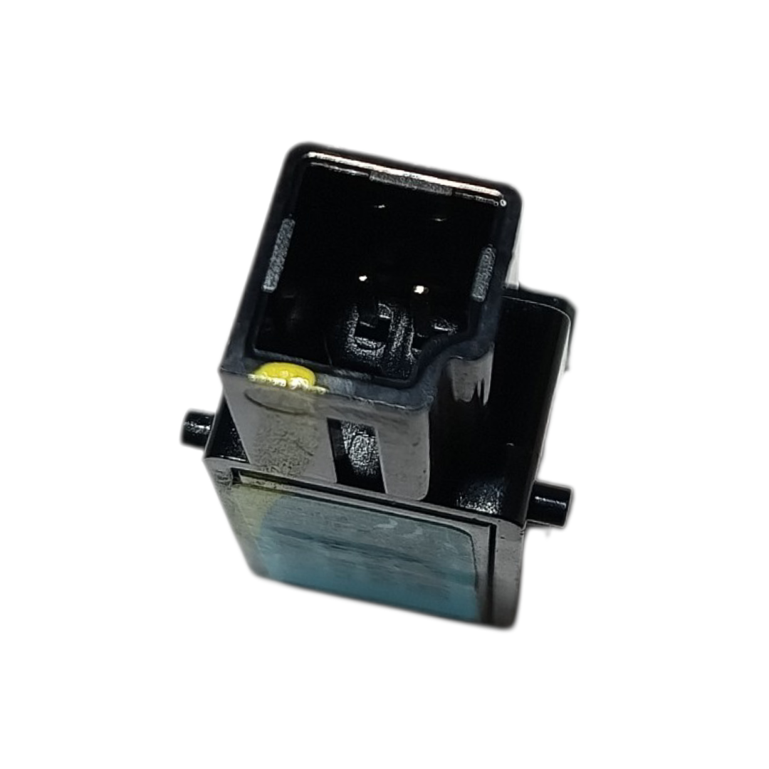 Luz cortesia porta luvas BYD YUAN PLUS 2025 5