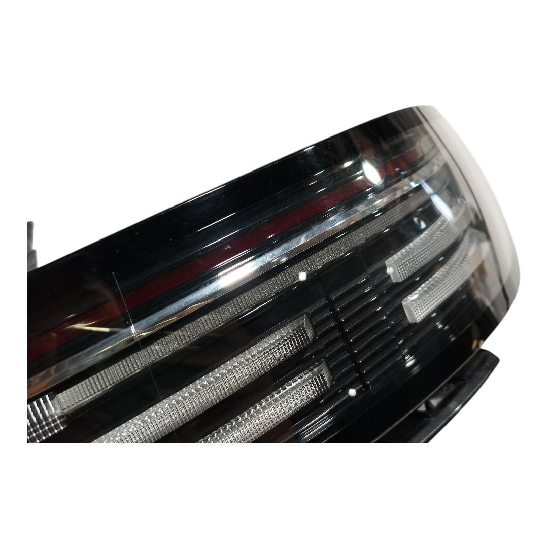 Lanterna direita BYD King GS 2025 3