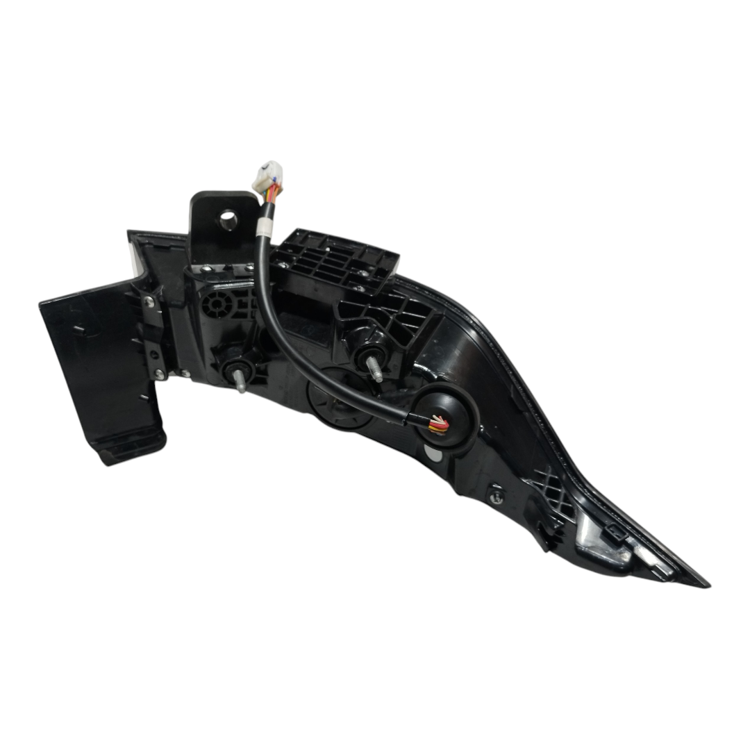 Lanterna direita BYD King GS 2025 5