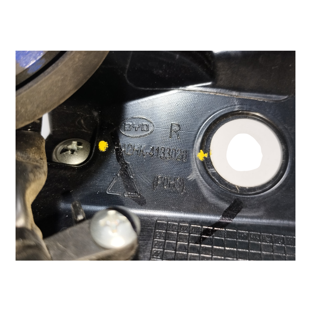 Lanterna direita BYD King GS 2025 8
