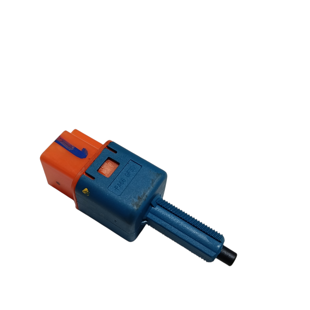 interruptor sensor pedal freio Byd king gs 2025 9