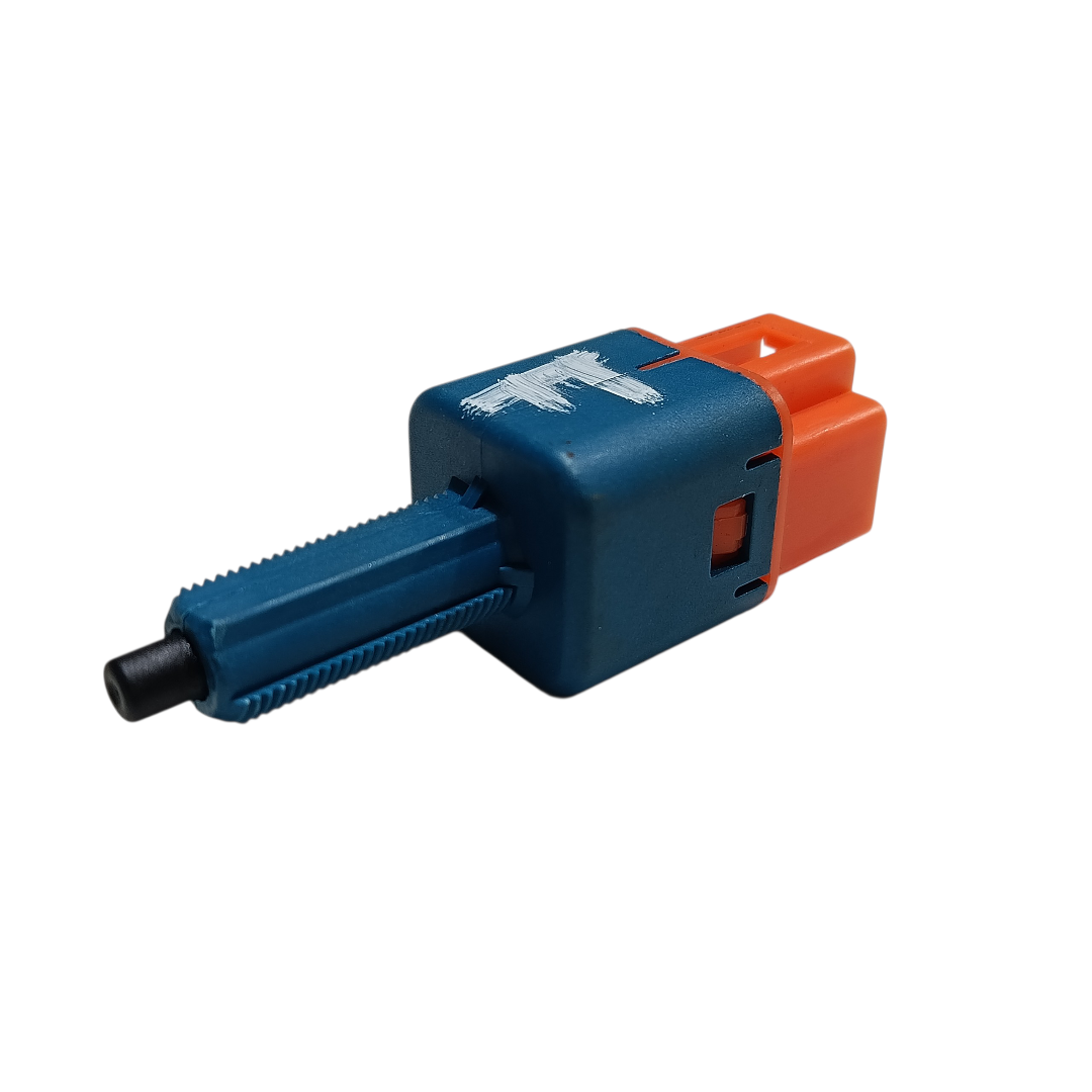 interruptor sensor pedal freio Byd king gs 2025 4