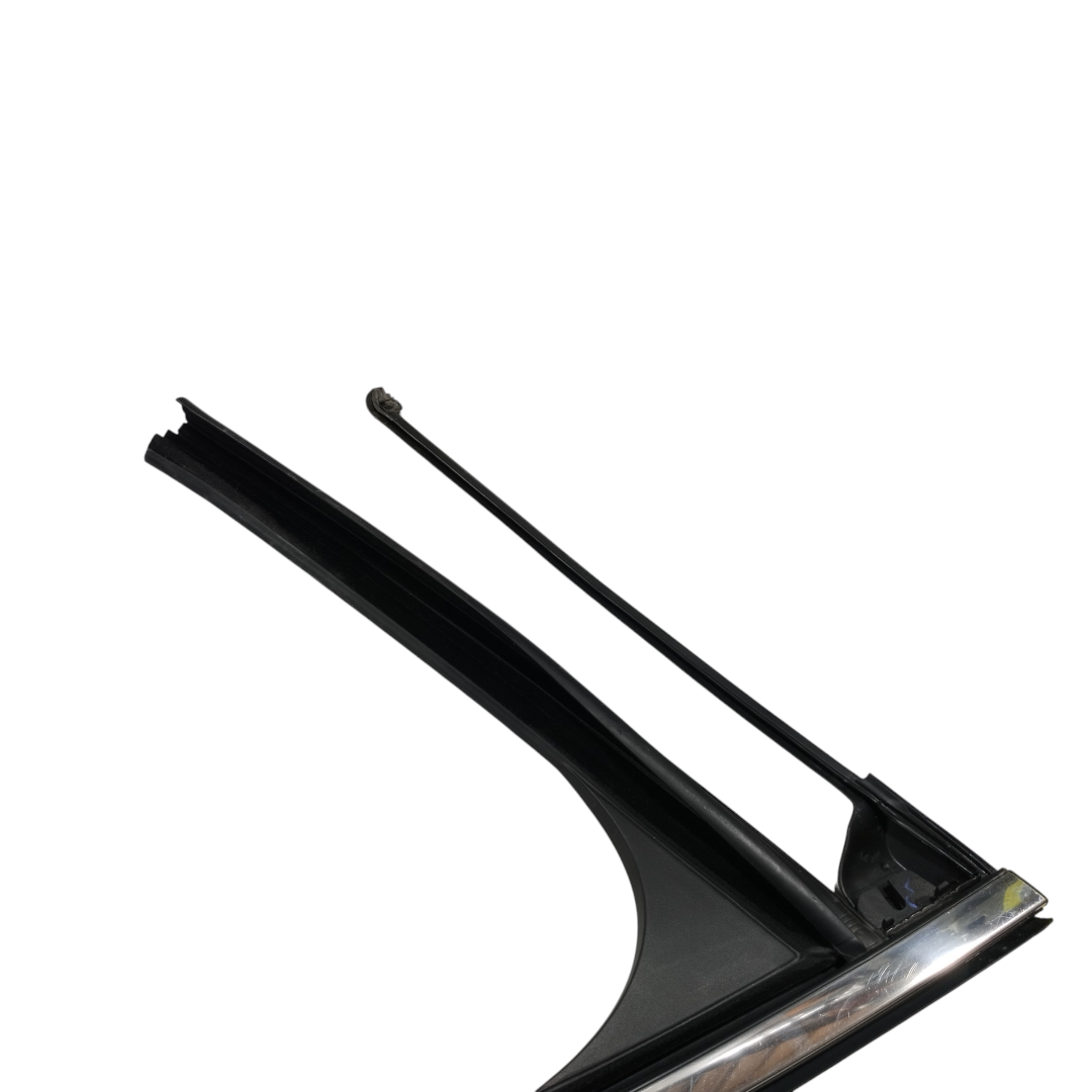 moldura vidro porta dianteira direita Byd king gs 2025 5