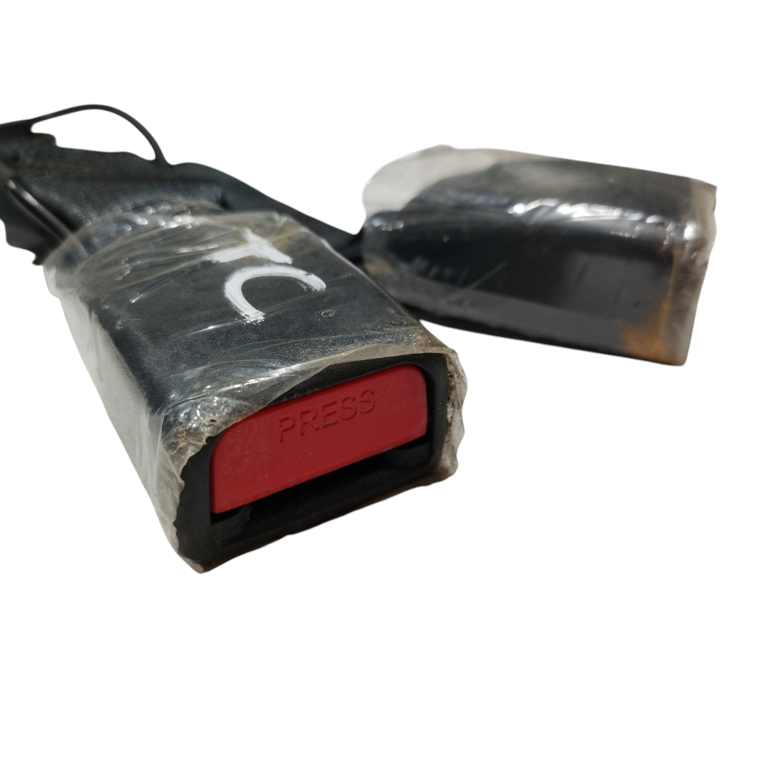 engate cinto traseiro central Byd king gs 2025 5