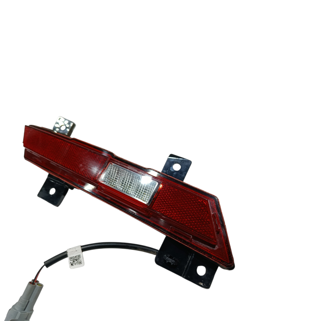 lanterna direita parachoque traseiro Byd king gs 2025 4