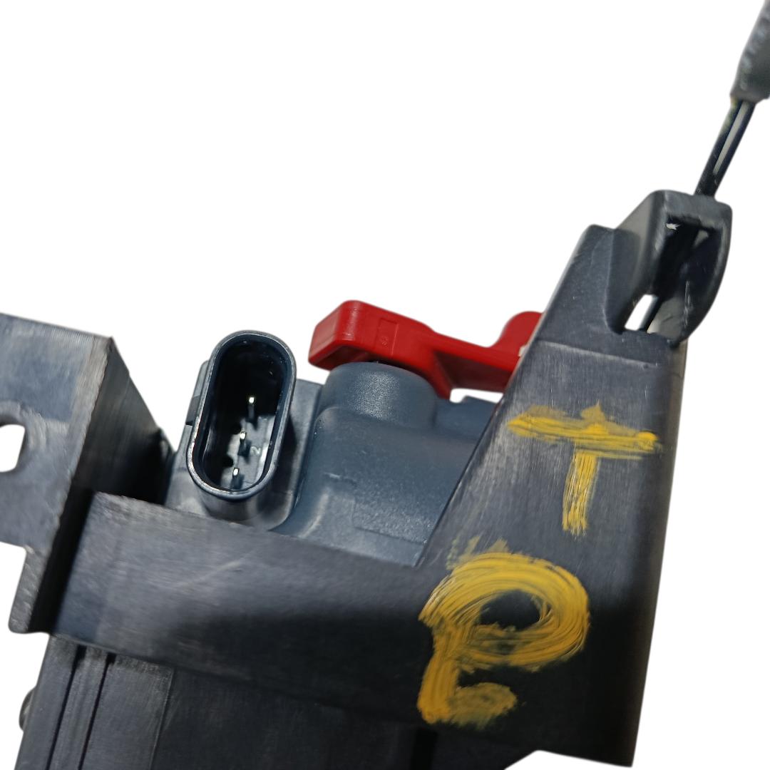 Trava portinhola tanque combustivel BYD KING GS 1.5 2025 6