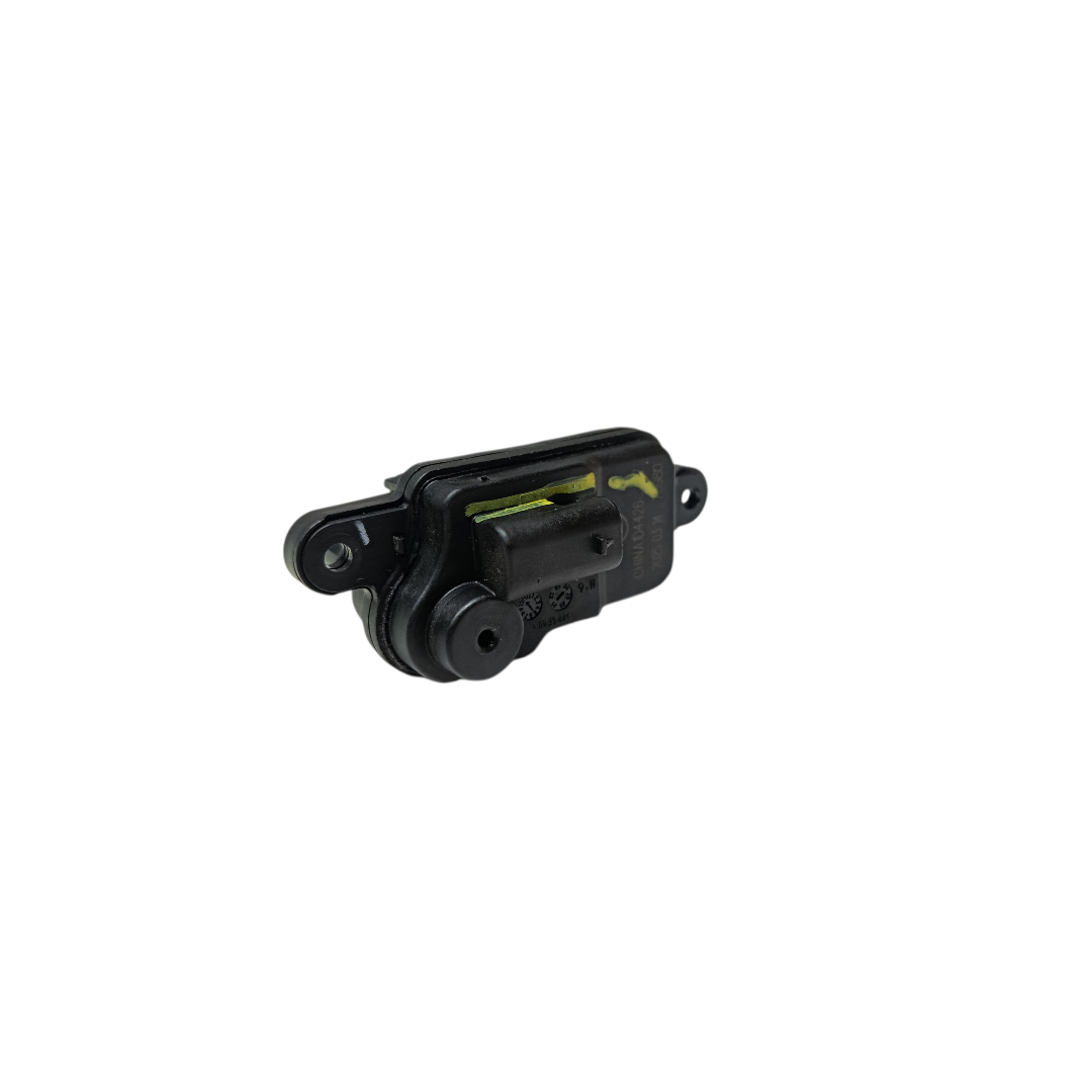 Trava portinhola carregamento bateria BYD KING GS 1.5 2025 5