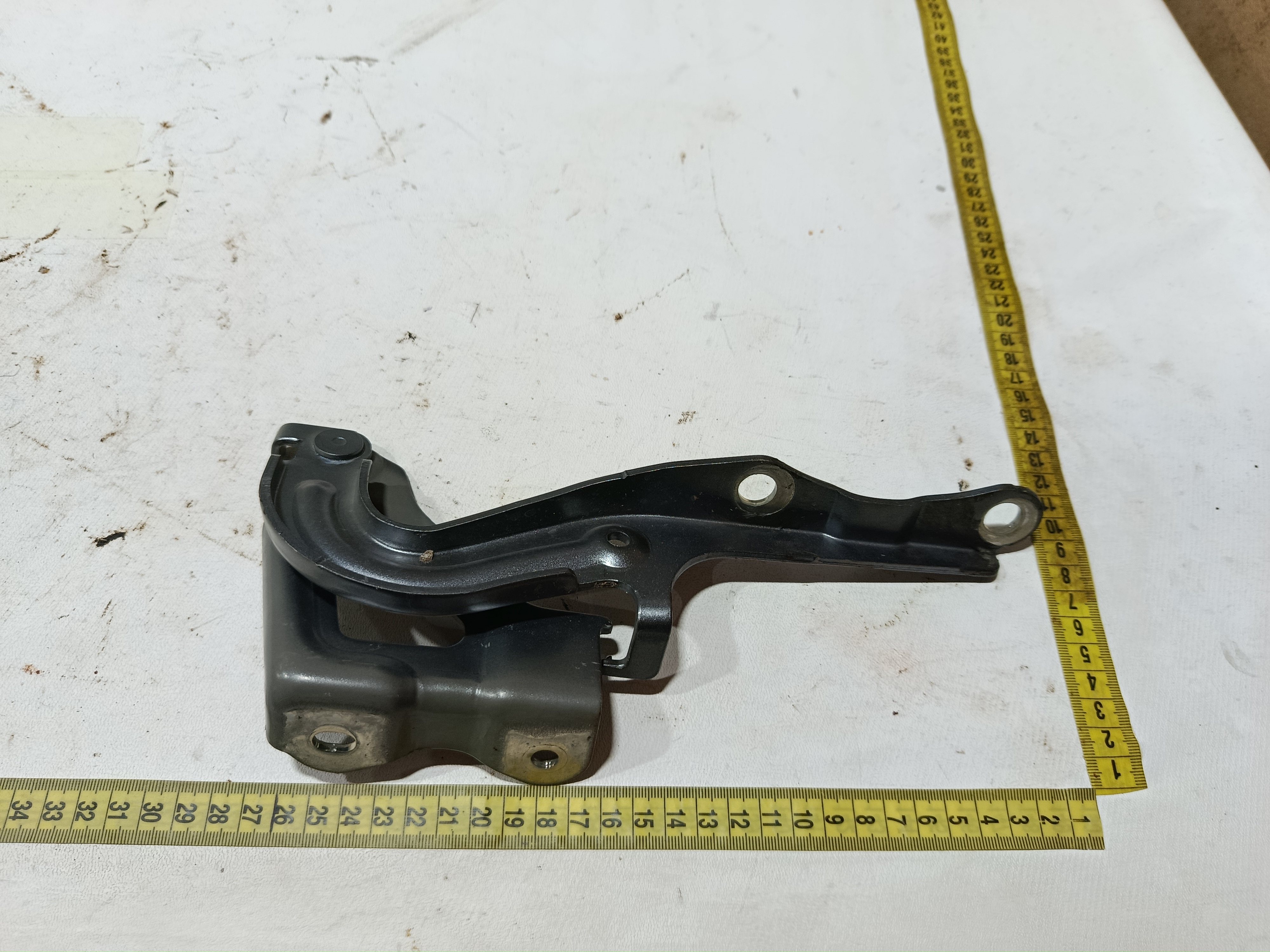 Dobradiça Esquerda capô BYD KING GS 1.5 2025 7