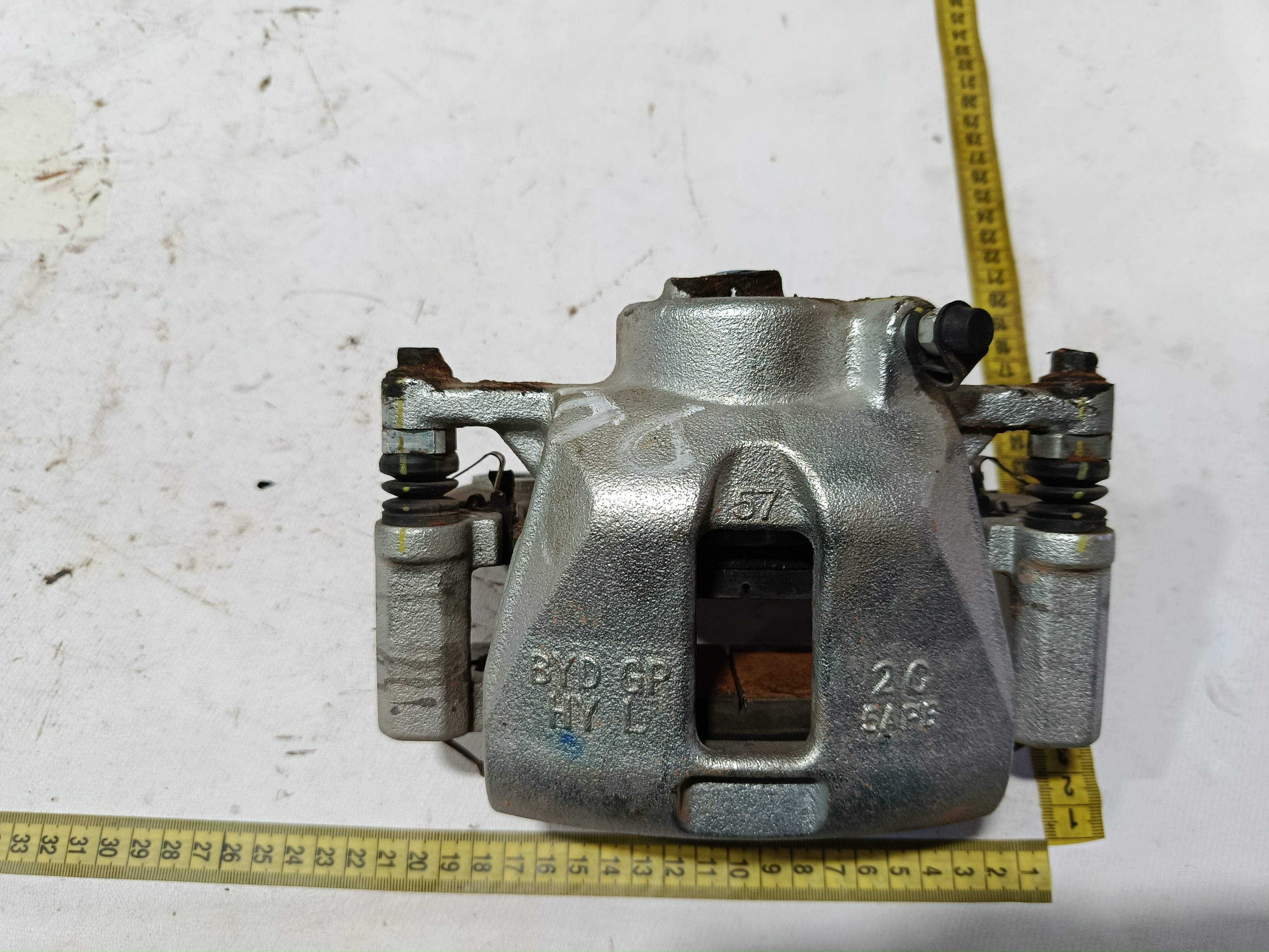 pinça freio dianteira Esquerda BYD KING GS 1.5 2025 10
