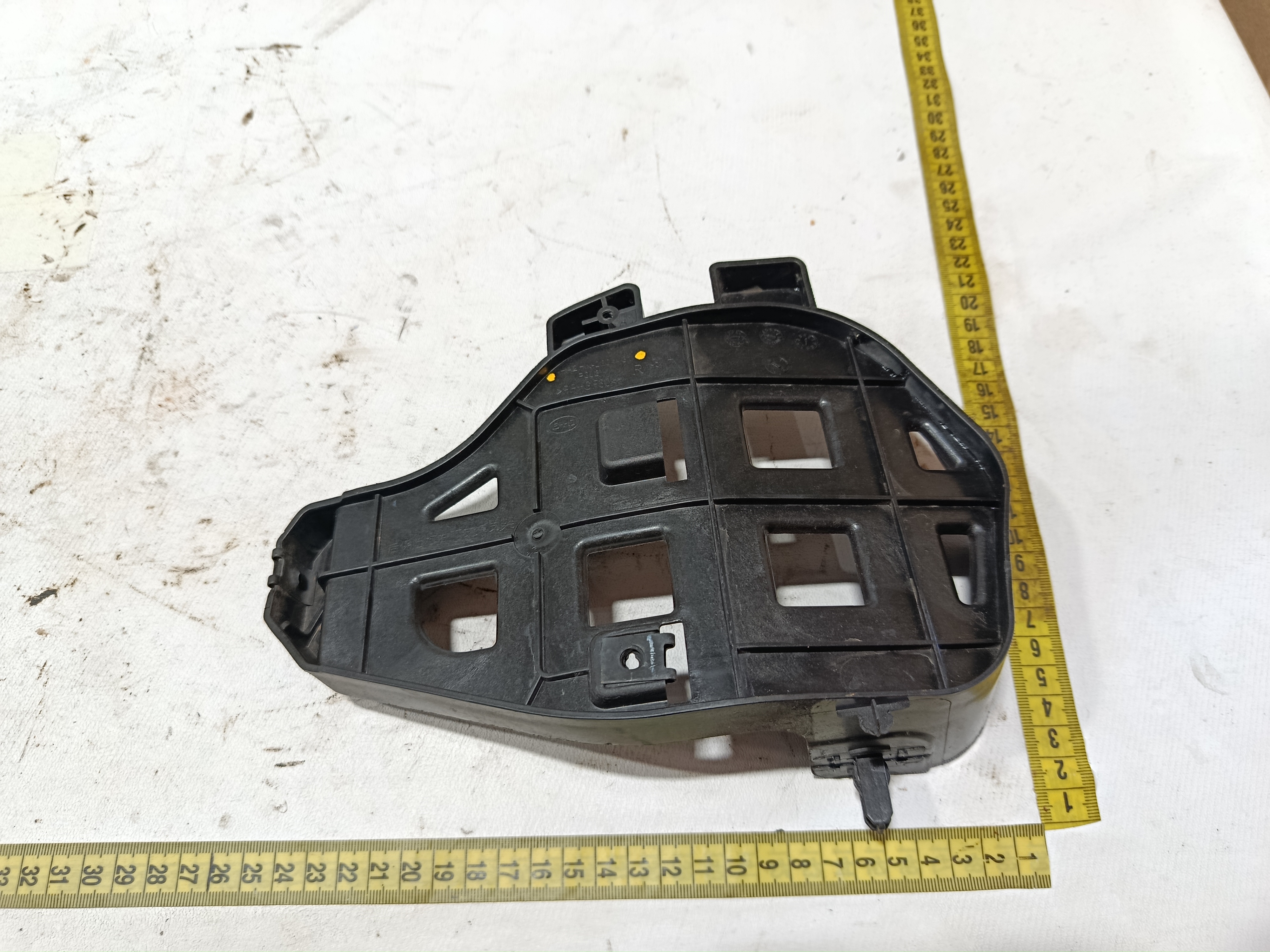 guia direito parachoque traseiro BYD KING GS 1.5 2025 7