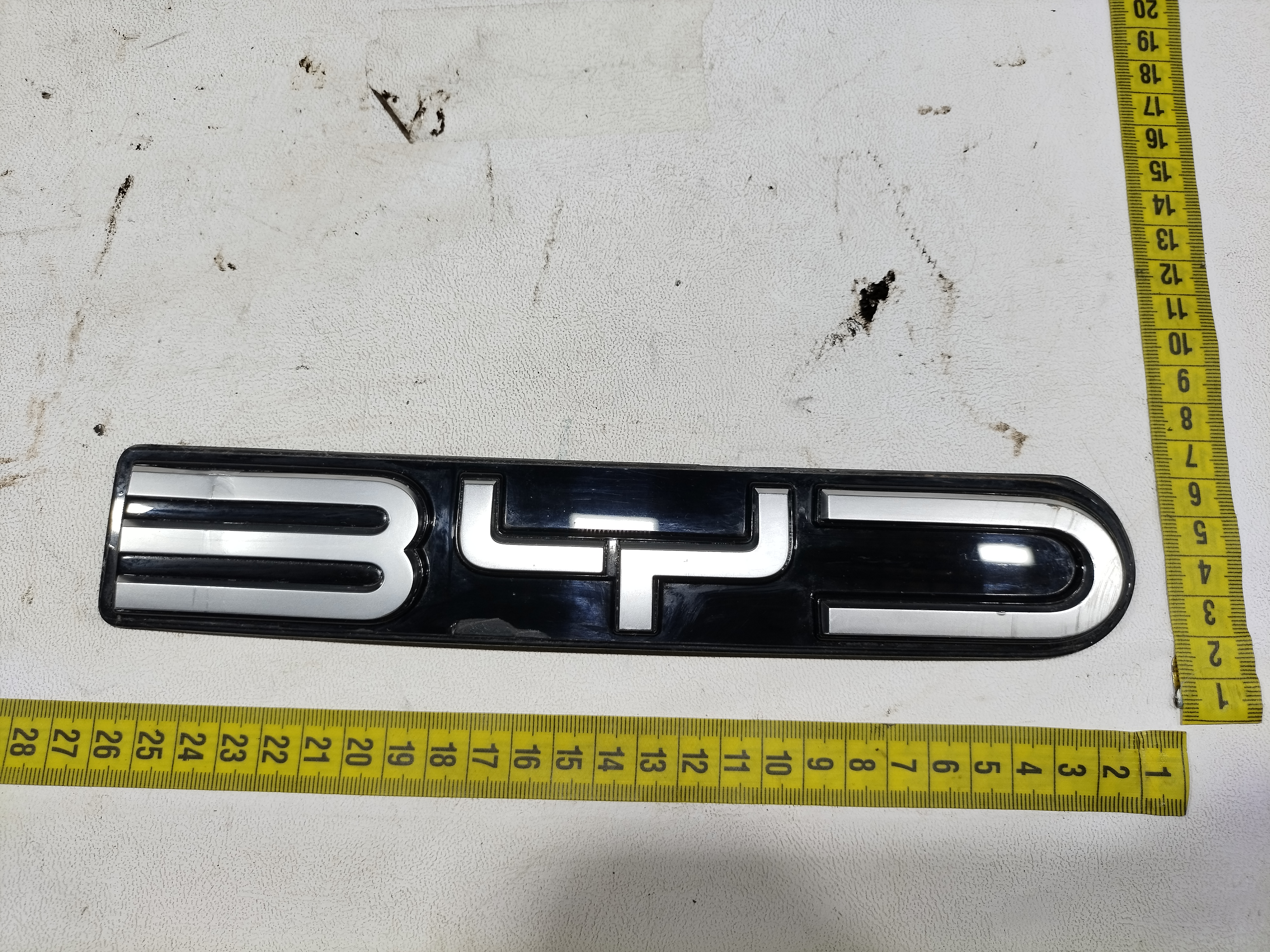emblema BYD grade frontal BYD KING GS 1.5 2025 8